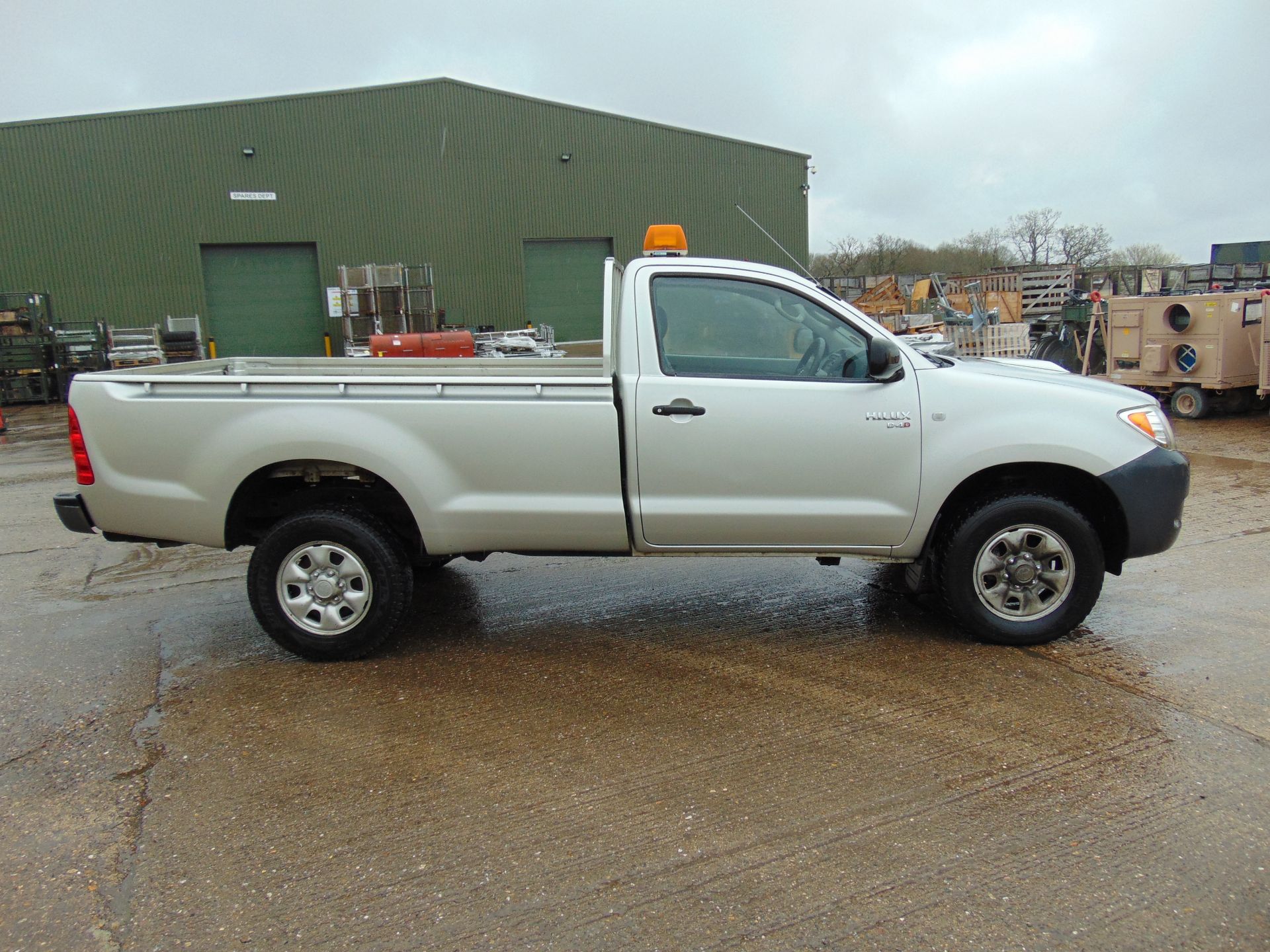 2007 Toyota Hilux 2.5 D4D Pickup - Image 6 of 17