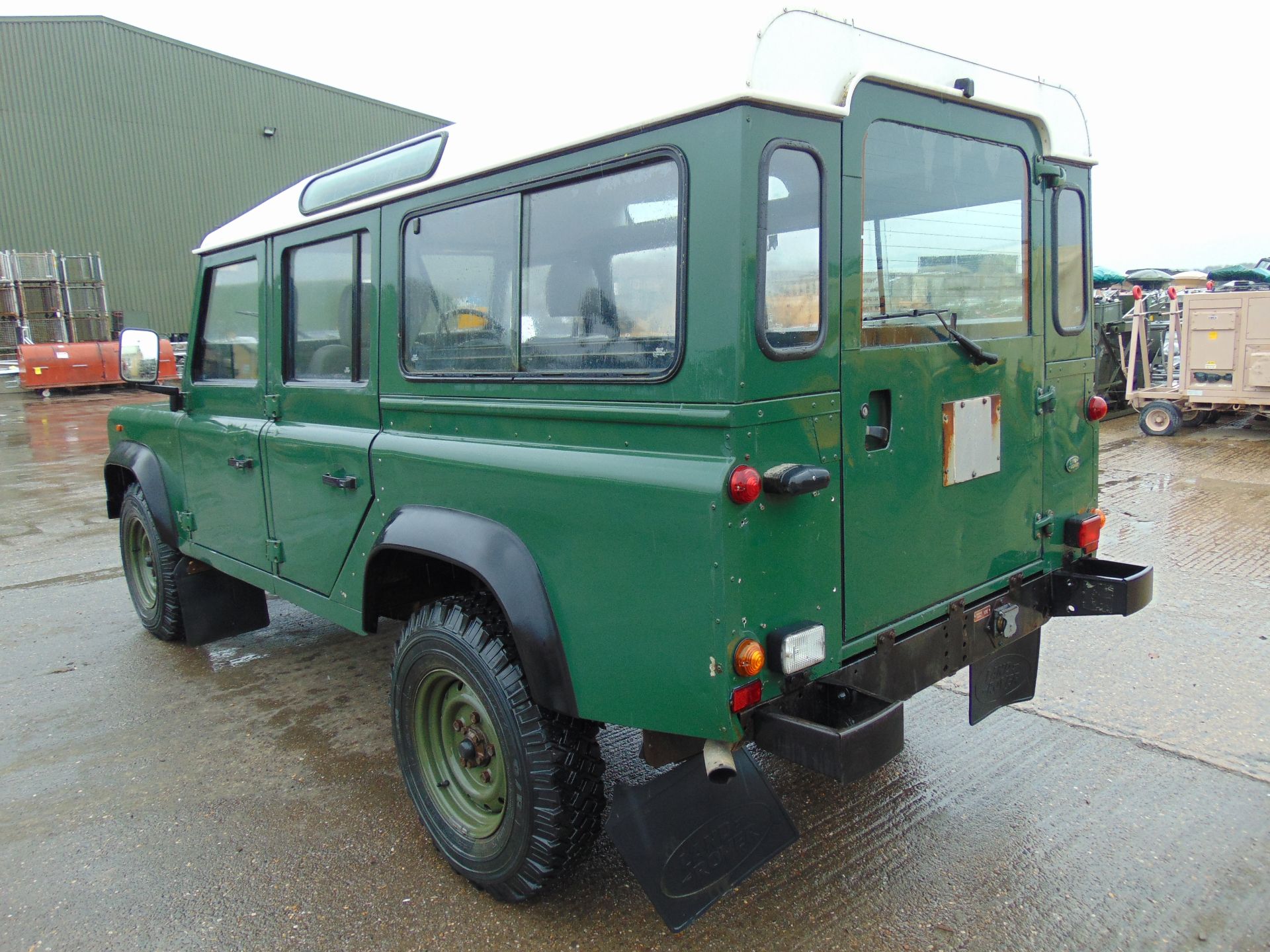 Land Rover Defender 110 300TDi Station Wagon - Image 6 of 20