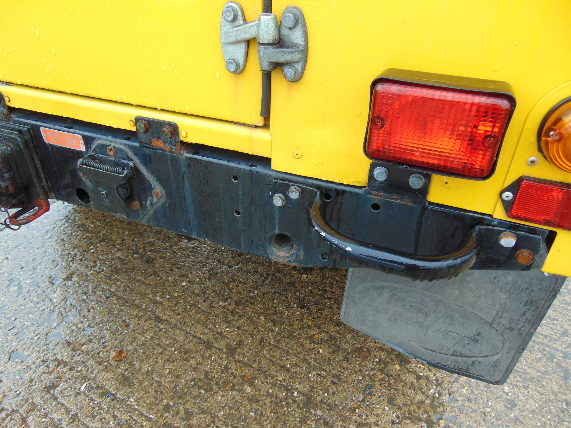 Land Rover Defender 110 Hard Top 300TDi - Image 12 of 19