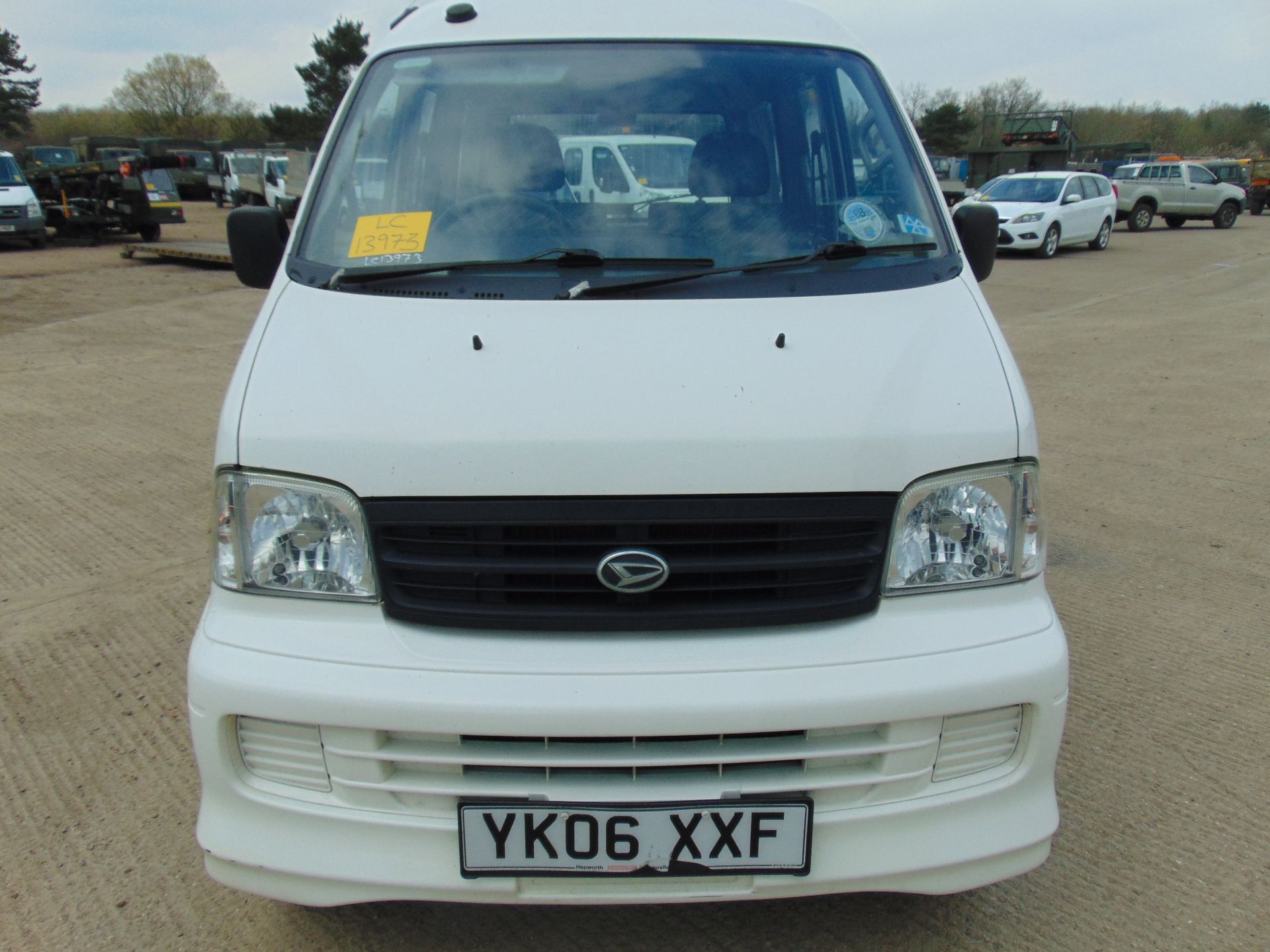 Daihatsu Extol 1.3l Panel Van - Image 2 of 15