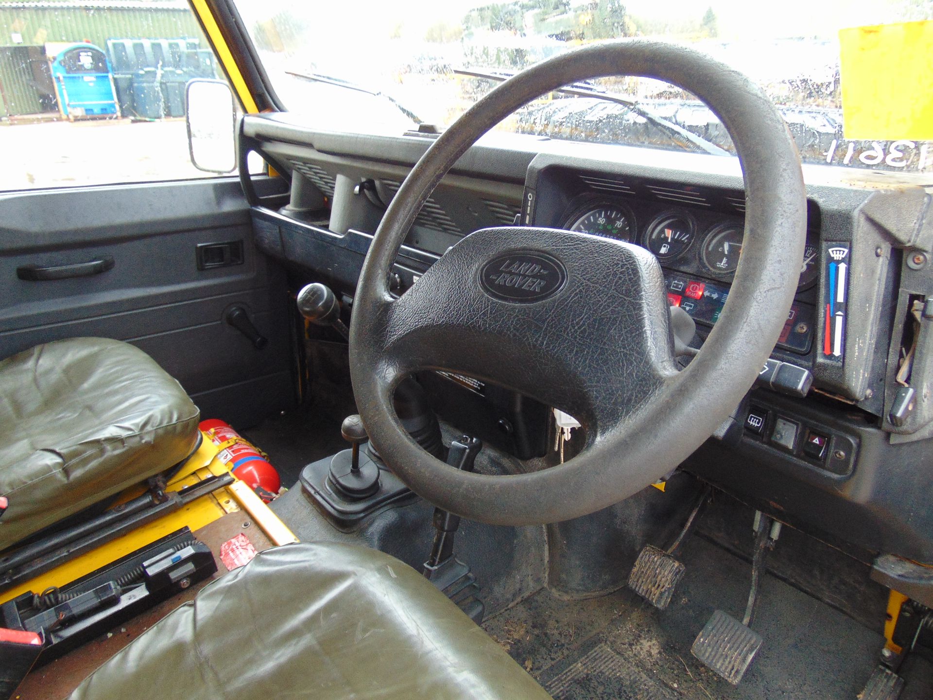 Land Rover Defender 110 Hard Top 300TDi - Image 16 of 19