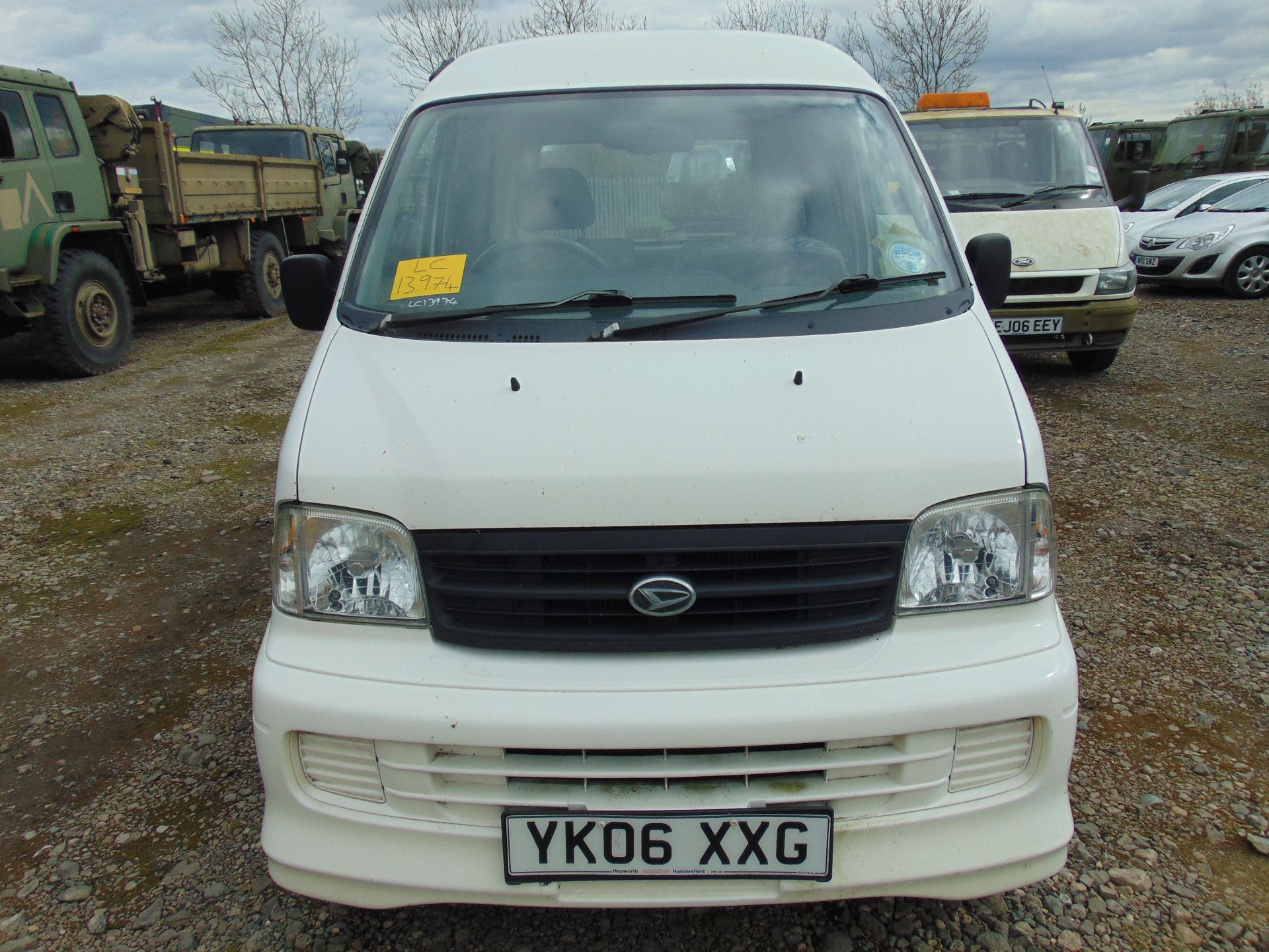 Daihatsu Extol 1.3l Panel Van - Image 2 of 14