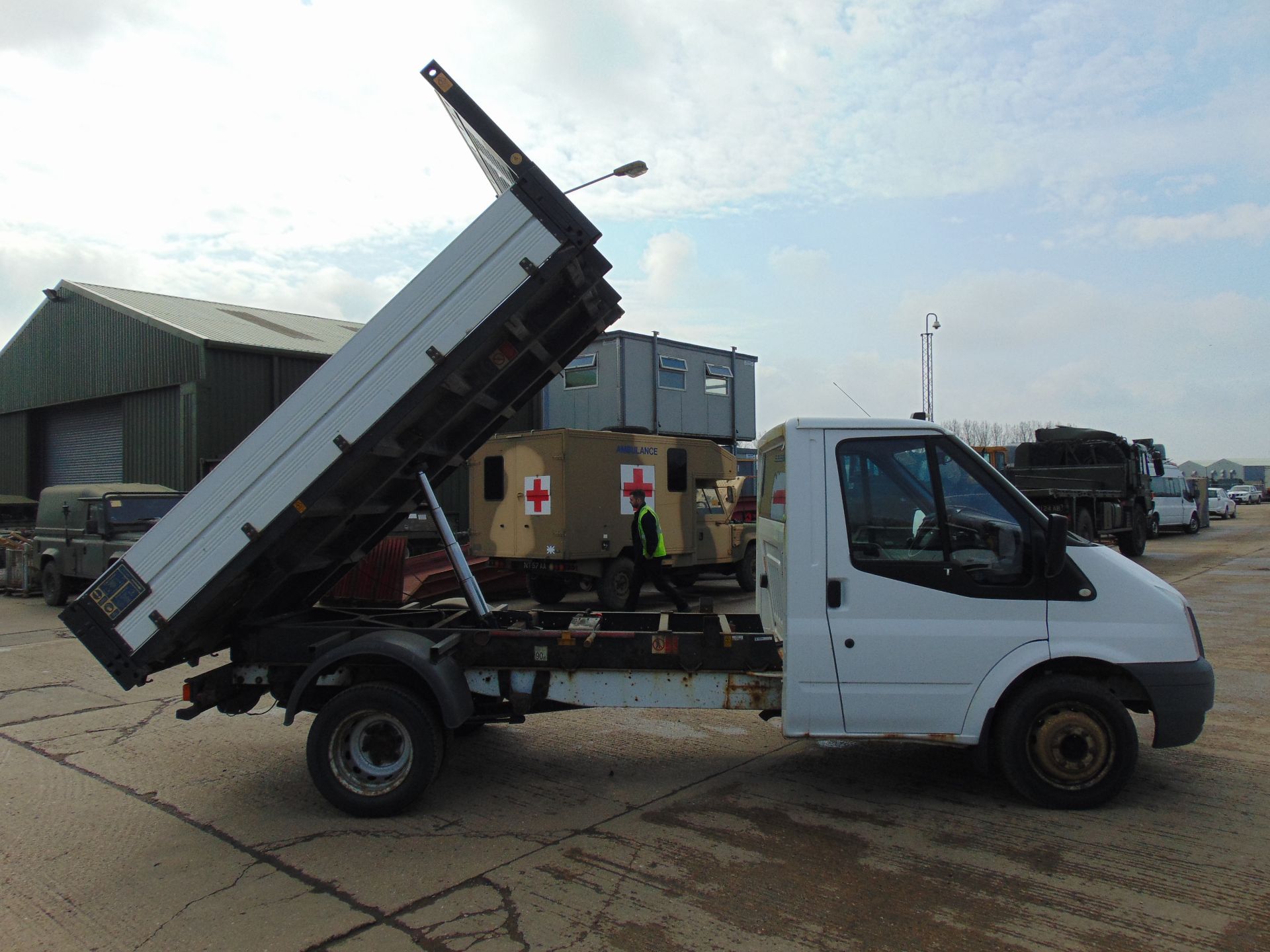 Ford Transit 115 T350 Flat Bed Tipper - Image 9 of 19