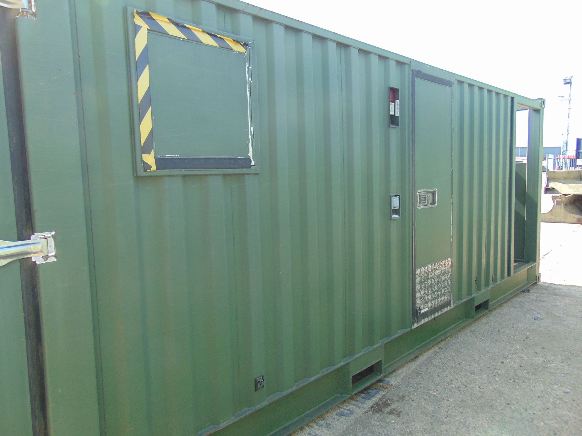 Refridgerated ISO Shipping Container - Image 9 of 18