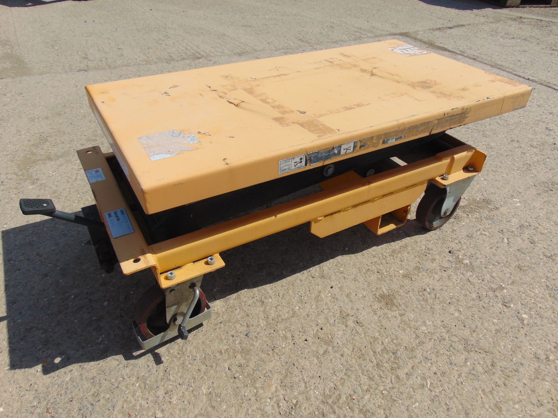 Mobile Hydraulic Scissor Lift Table - Image 2 of 4