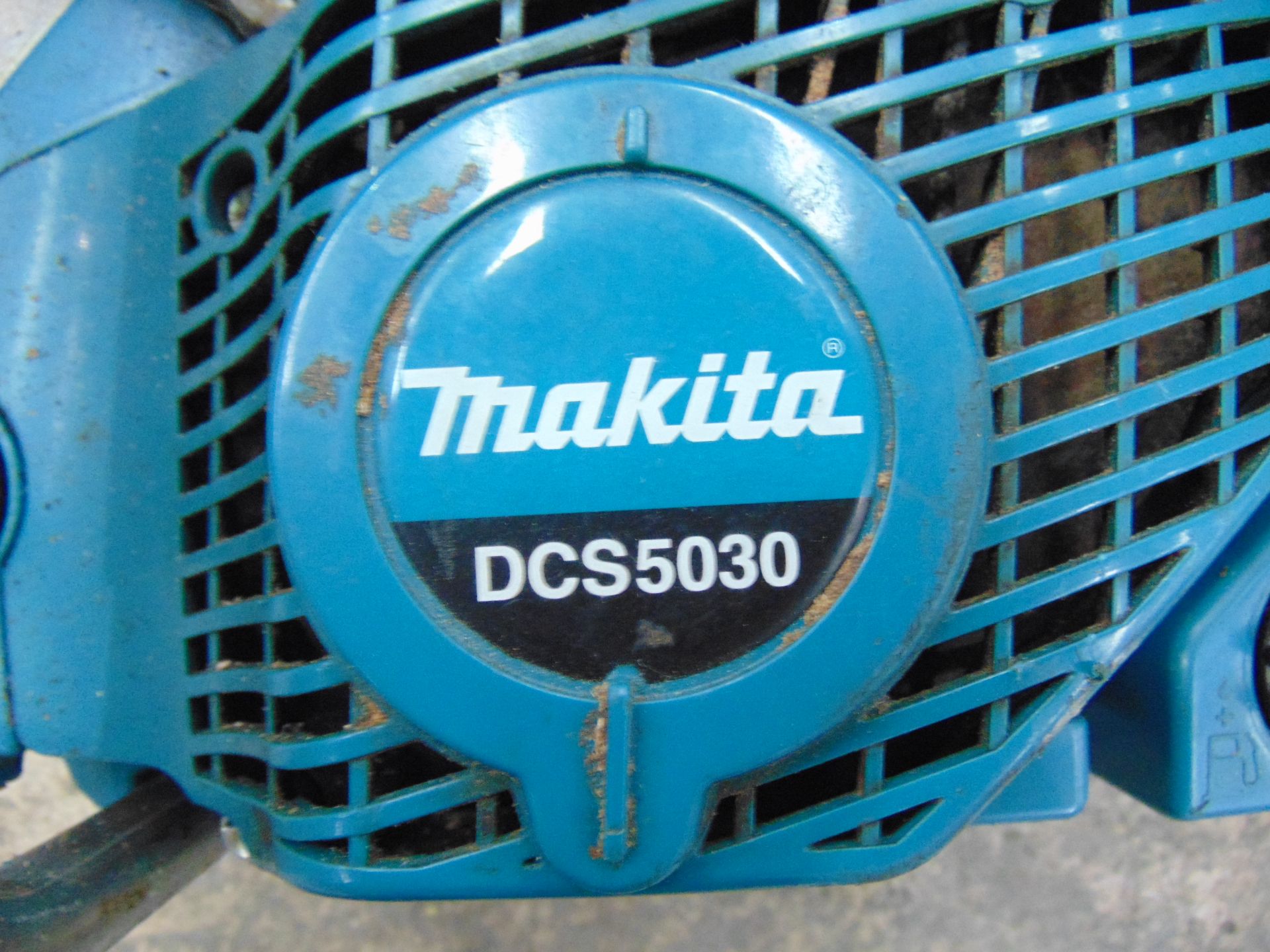 Makita DCS5030 50cc Petrol Chain Saw - Image 2 of 5