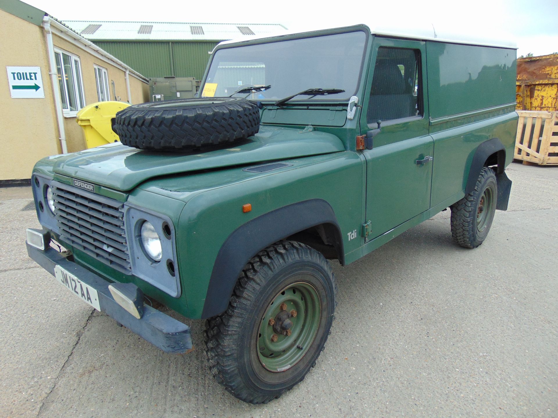 Land Rover Defender 110 300TDi - Image 3 of 20