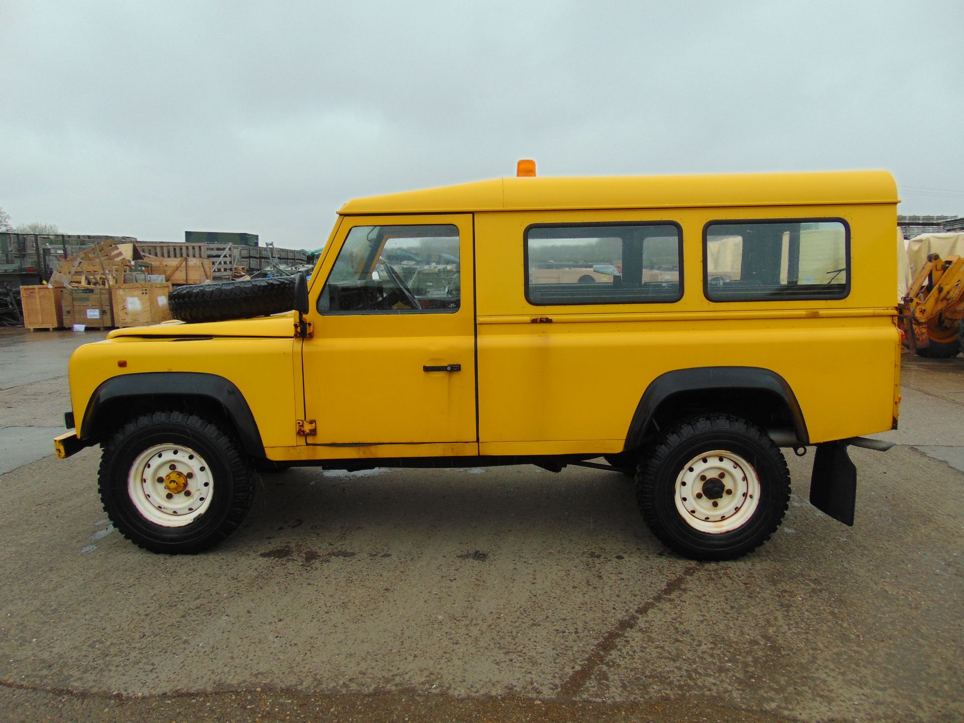 Land Rover Defender 110 Hard Top 300TDi - Image 4 of 19