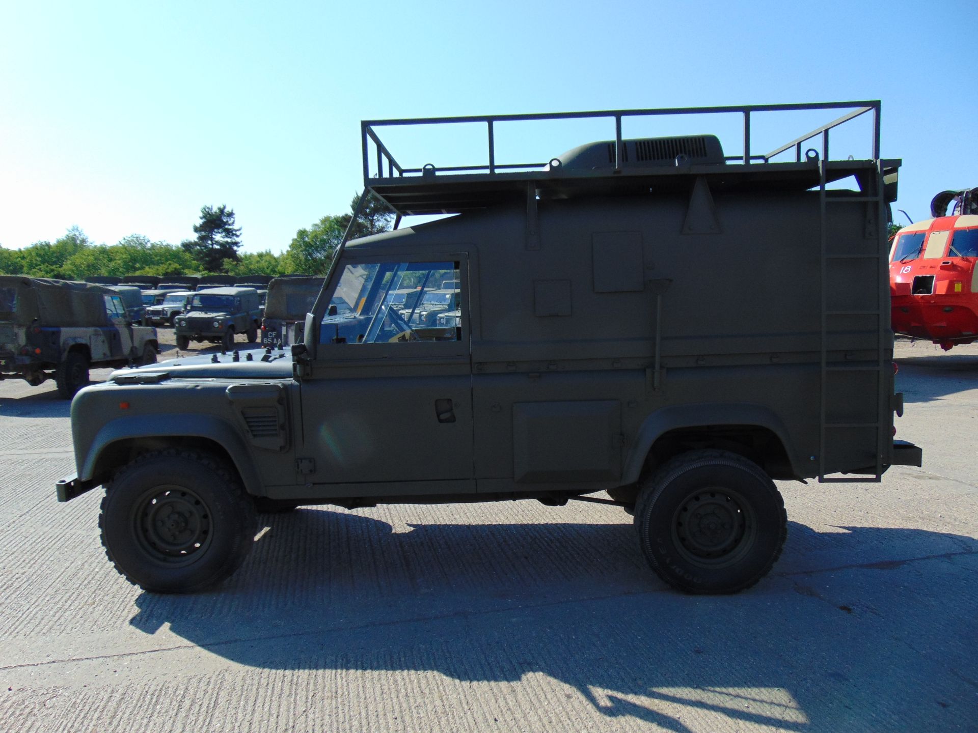 Land Rover Wolf 110 Hard Top Spice Comms vehicle - Image 4 of 25