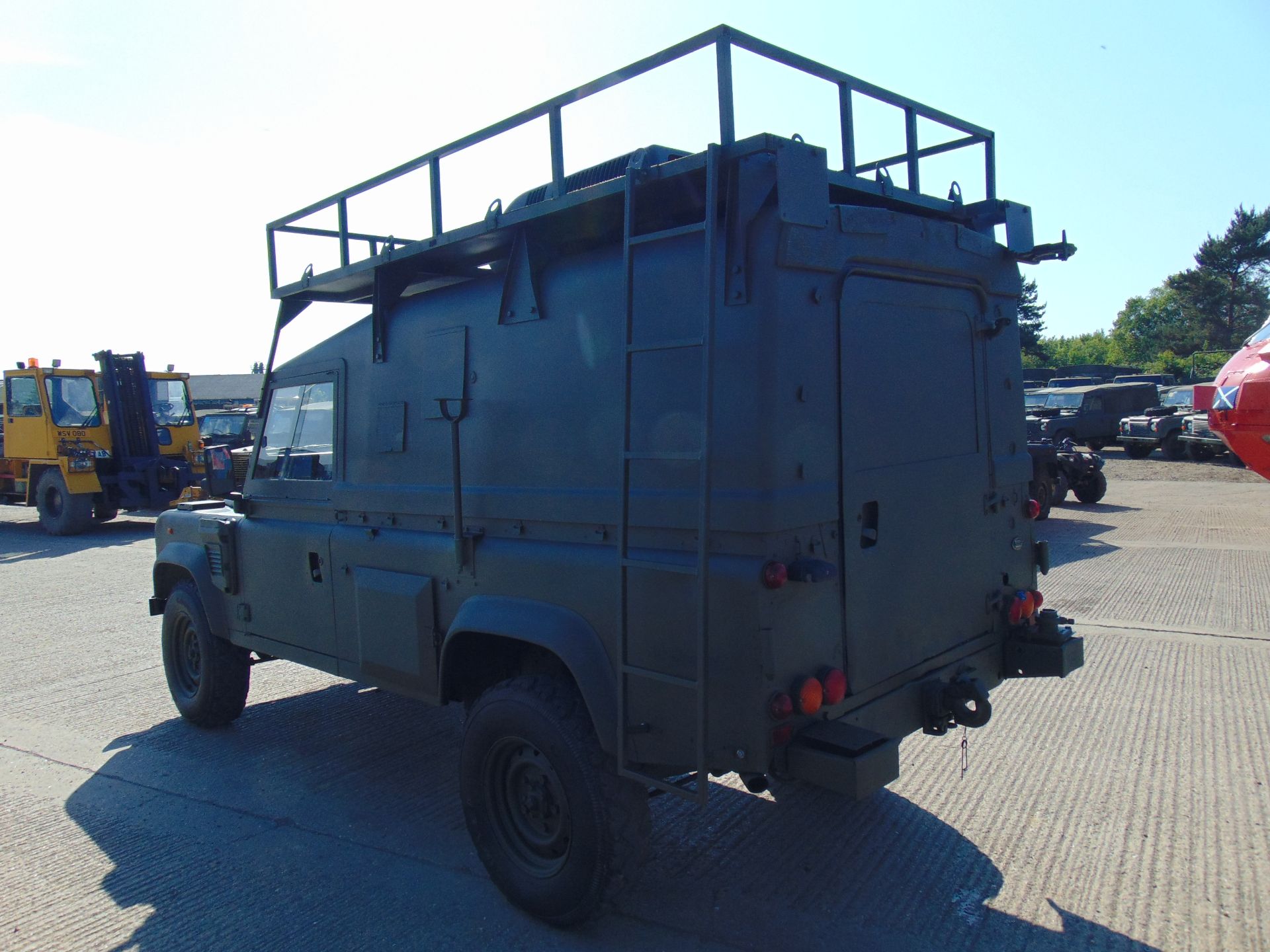 Land Rover Wolf 110 Hard Top Spice Comms vehicle - Image 6 of 25