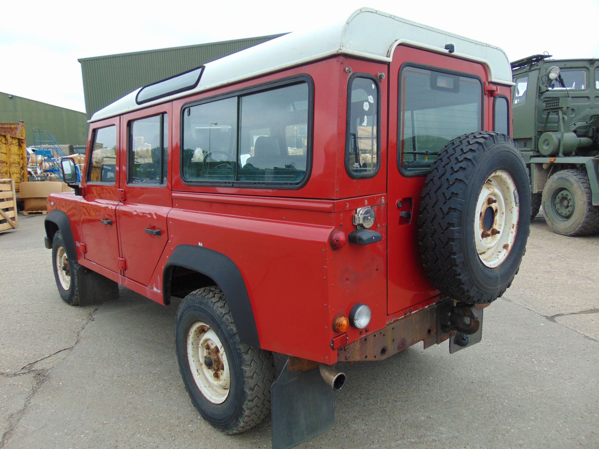 Land Rover 110 TD5 Station Wagon - Image 6 of 24