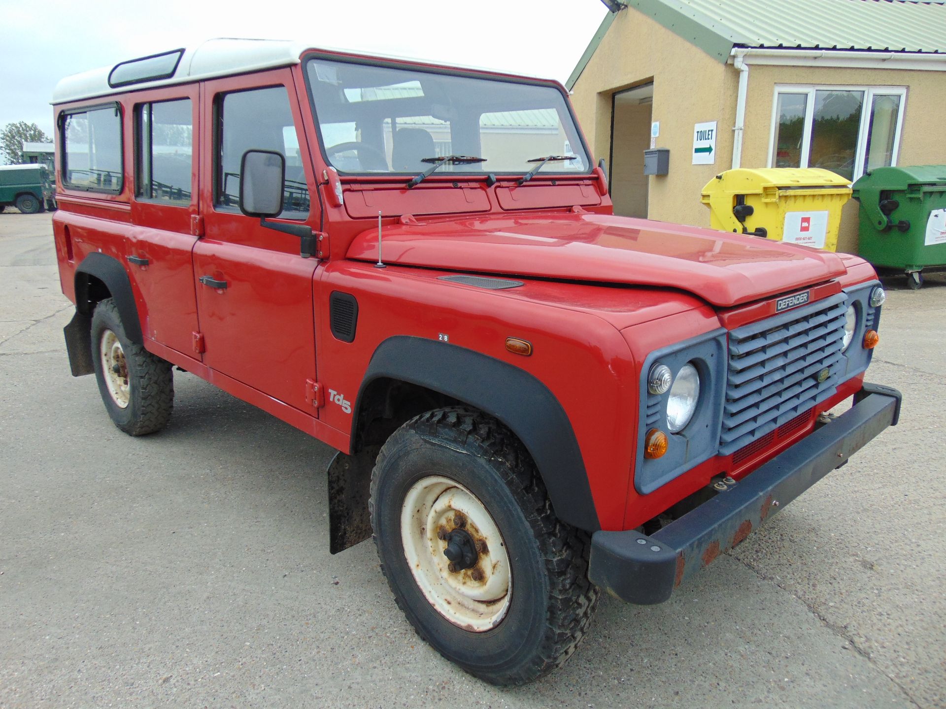 Land Rover 110 TD5 Station Wagon