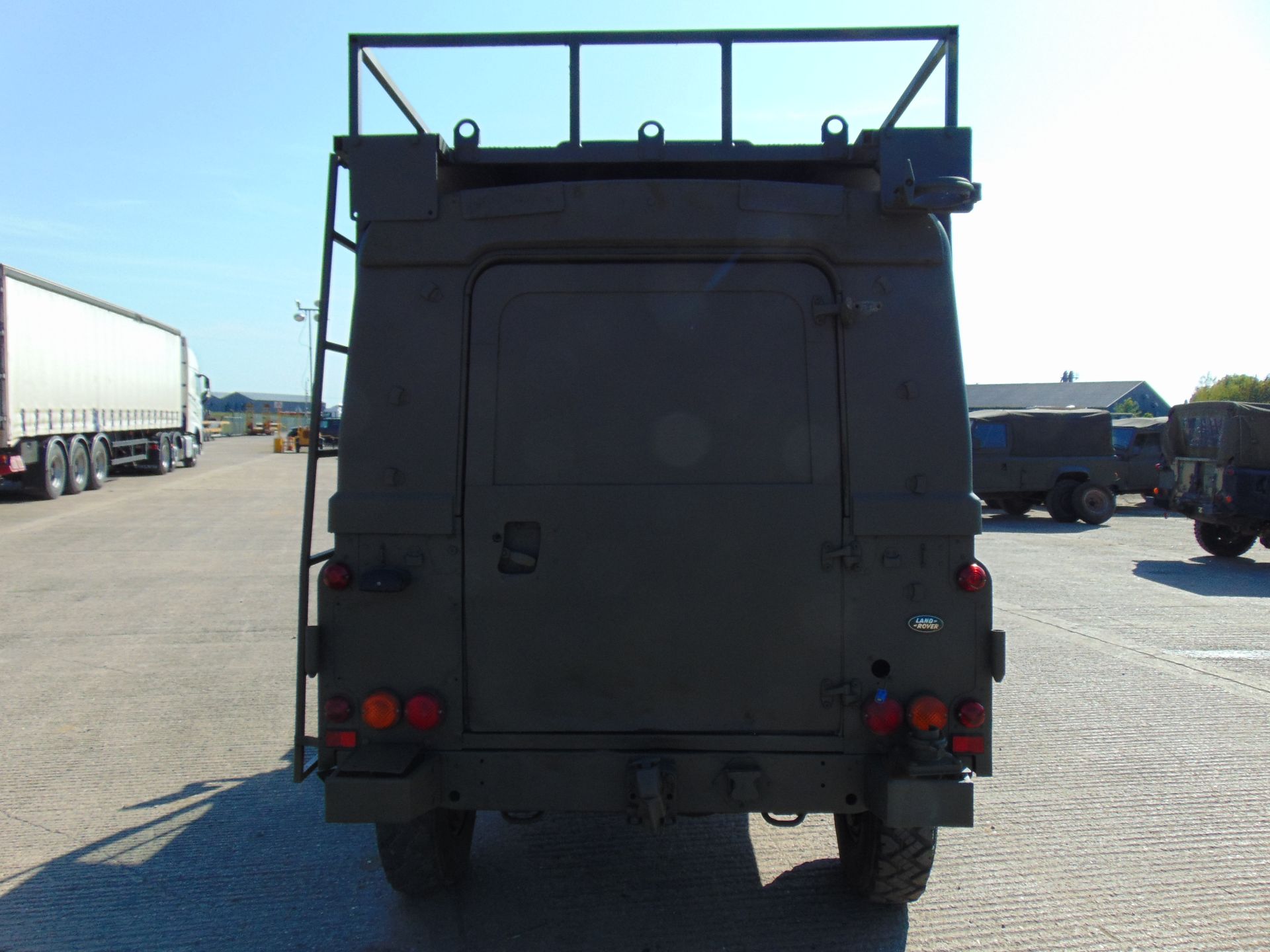 Land Rover Wolf 110 Hard Top Spice Comms vehicle - Image 7 of 25