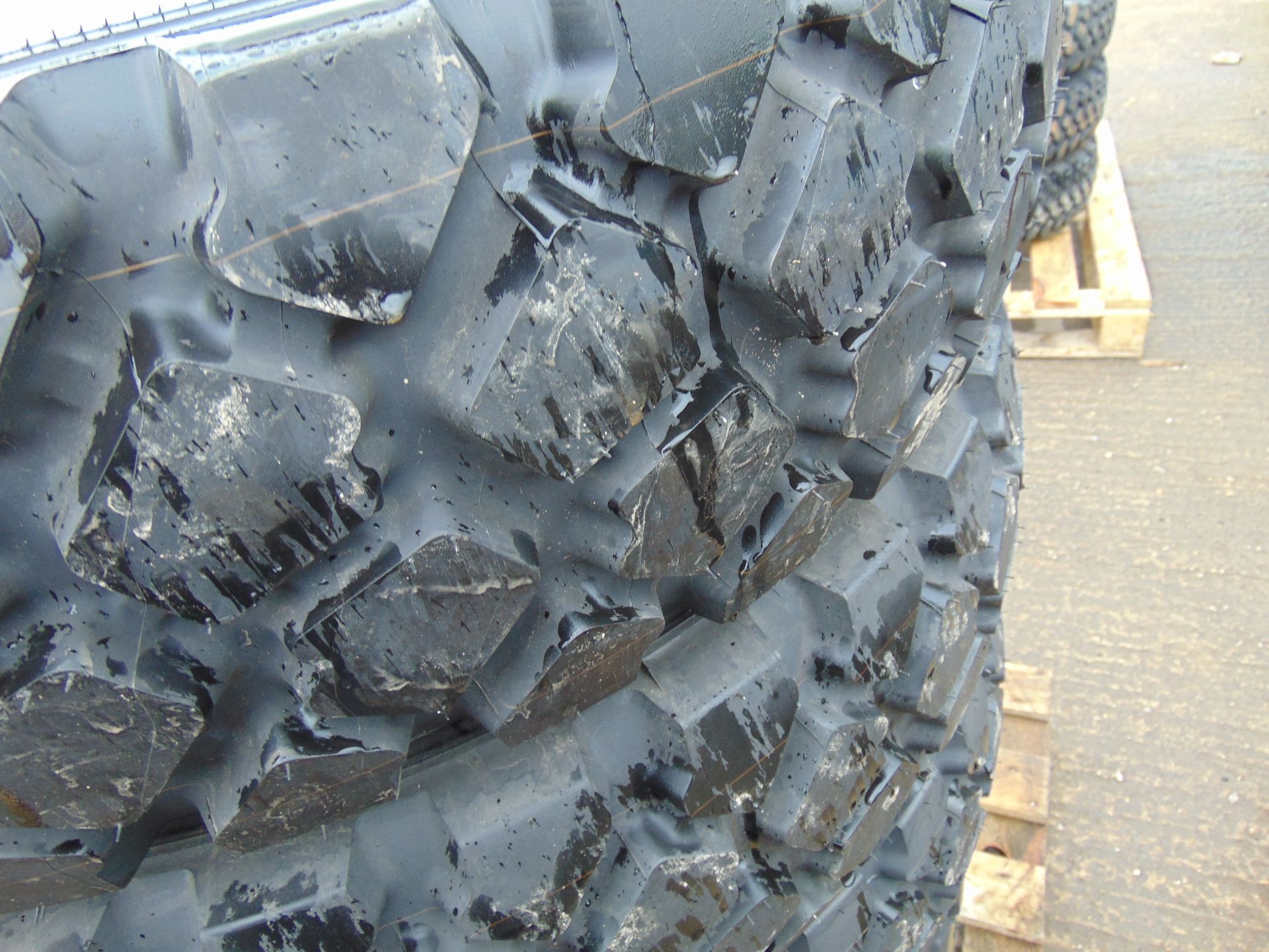 5 x Michelin XZL 255/100 R16 Tyres - Image 5 of 5