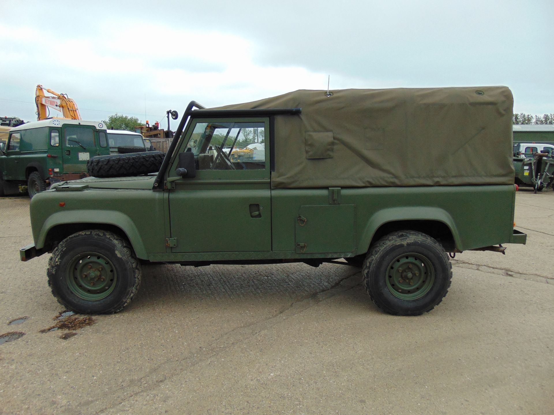 Land Rover TITHONUS 110 Soft Top R380 Gearbox - Image 4 of 19