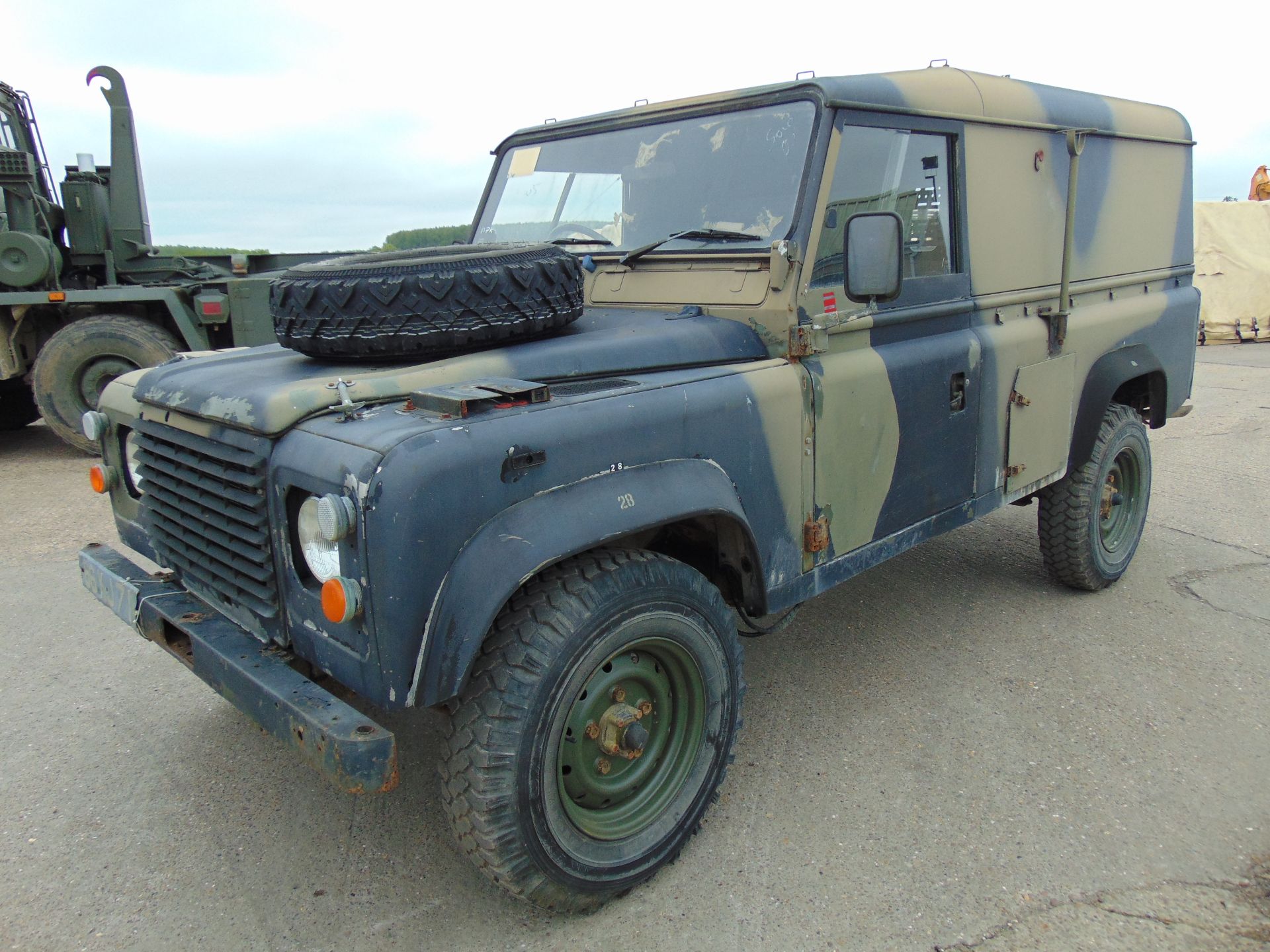 Land Rover Defender 110 Hard Top - Image 3 of 21