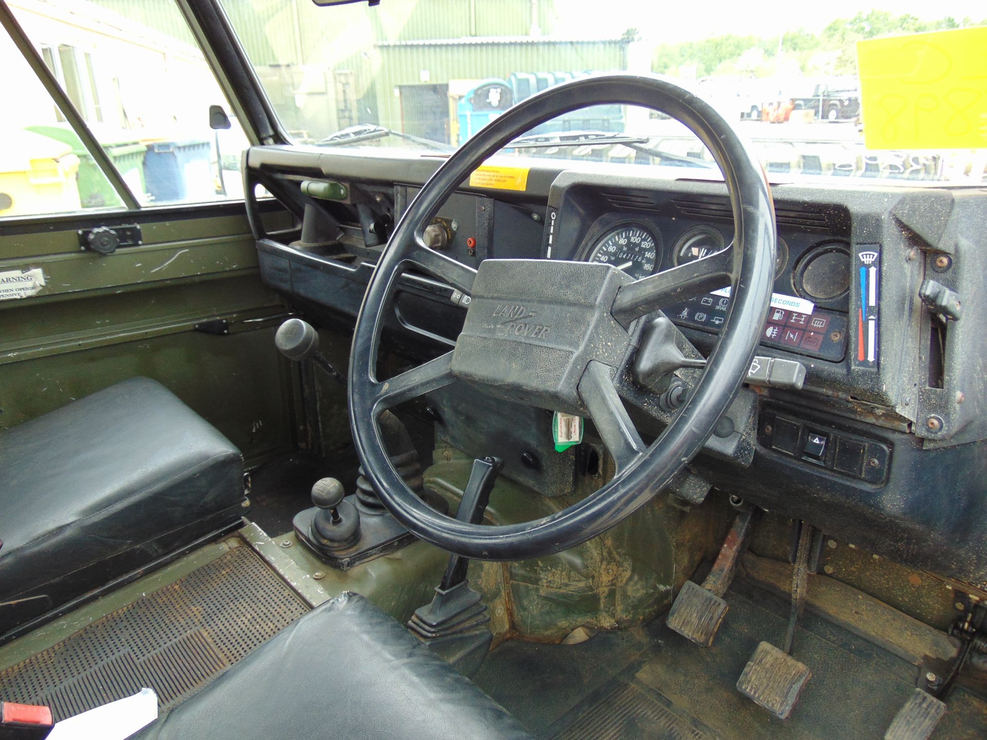 Land Rover Defender 90 Hard Top - Image 10 of 20