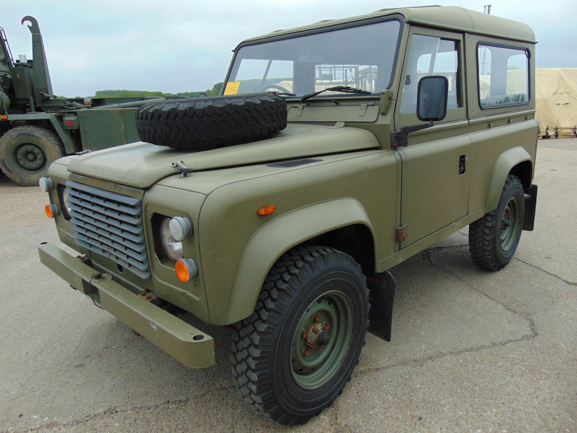 Land Rover Defender 90 Hard Top - Image 3 of 20