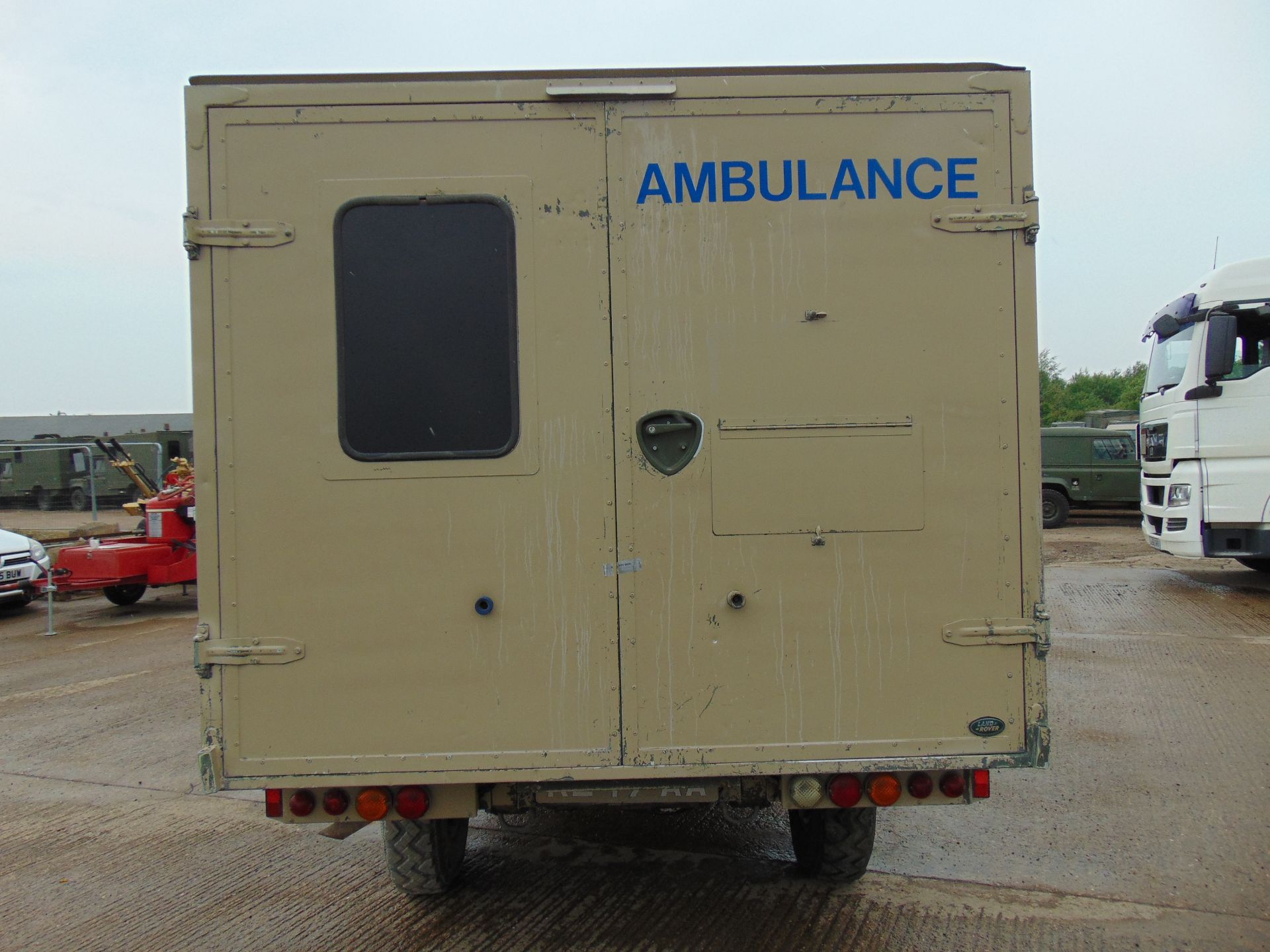 Military Specification Land Rover Wolf 130 ambulance - Image 7 of 18