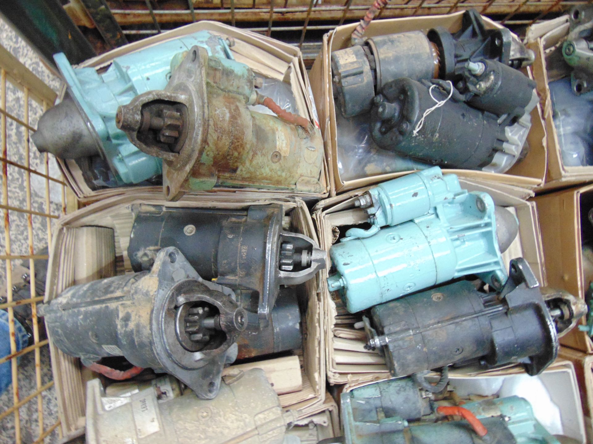 45 x Takeout Land Rover Starter Motors - Image 6 of 7