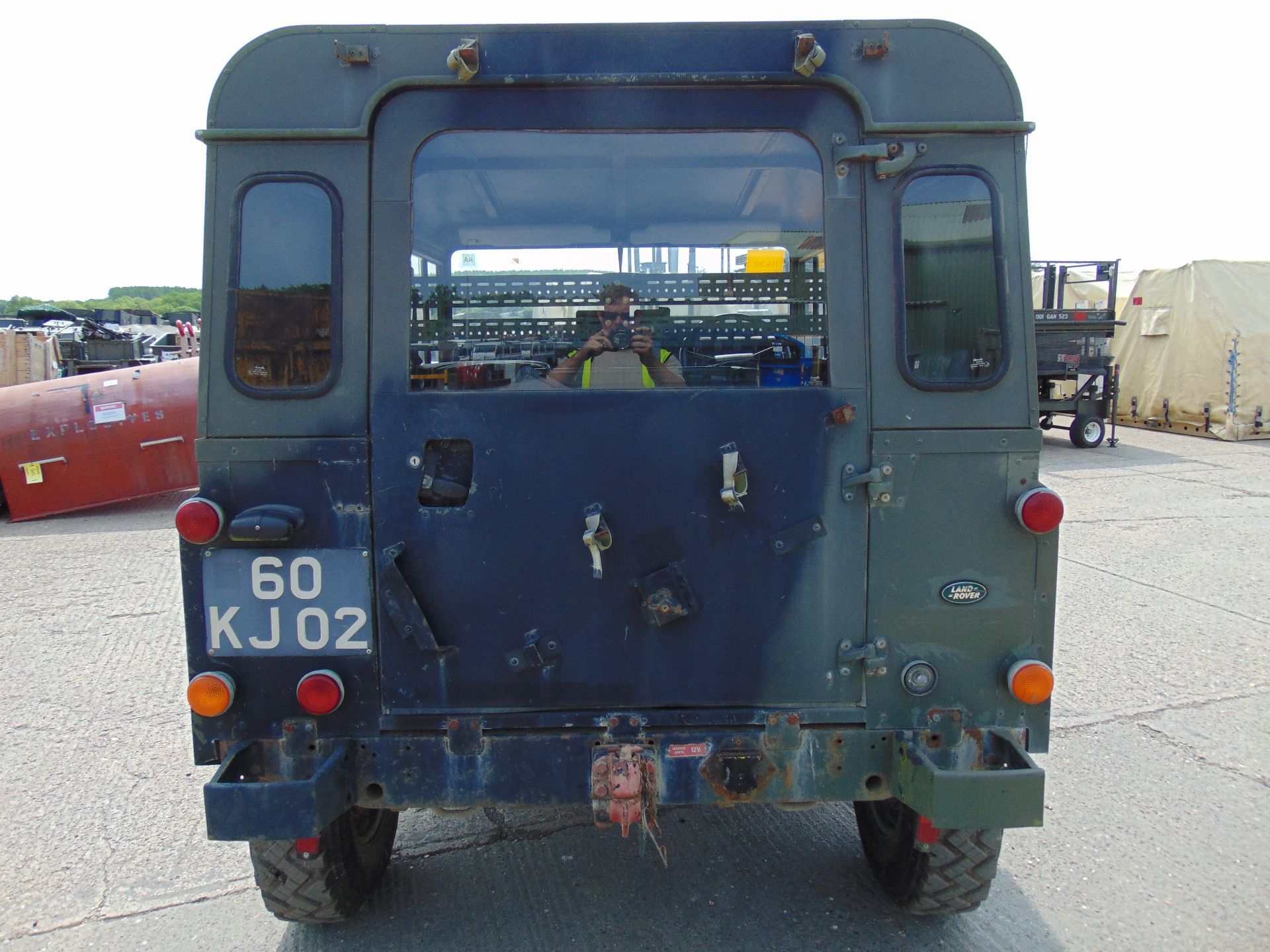 Land Rover Defender 90 Hard Top - Image 7 of 18