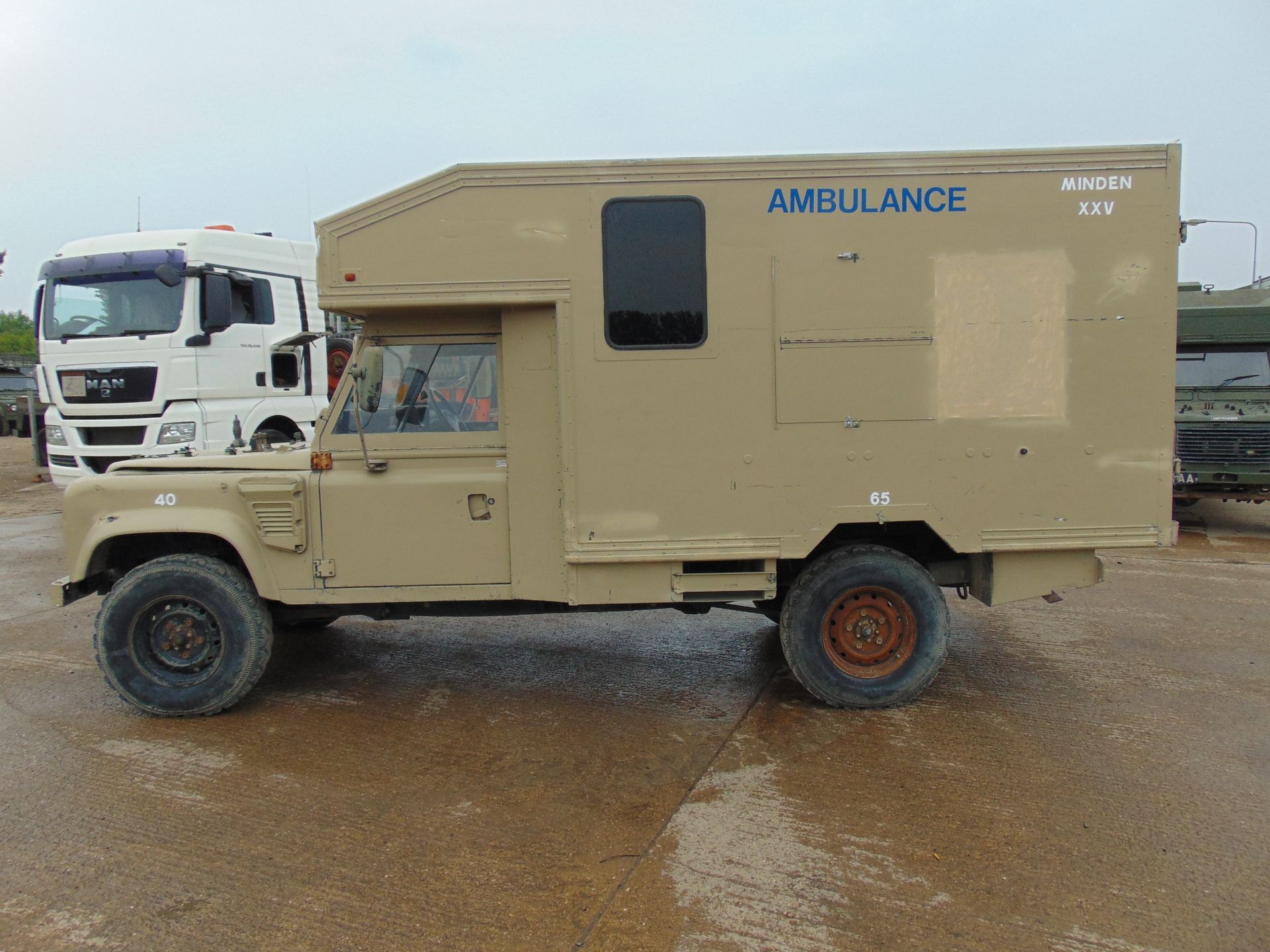 Military Specification Land Rover Wolf 130 ambulance - Image 4 of 18