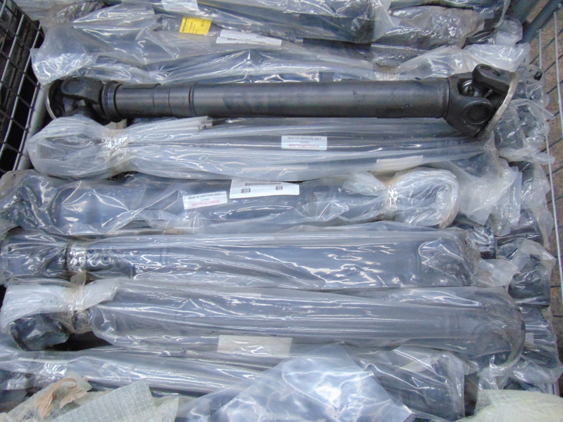 Approximately 50 x Land Rover Defender Prop Shafts P/No FRC8390 - Image 2 of 4
