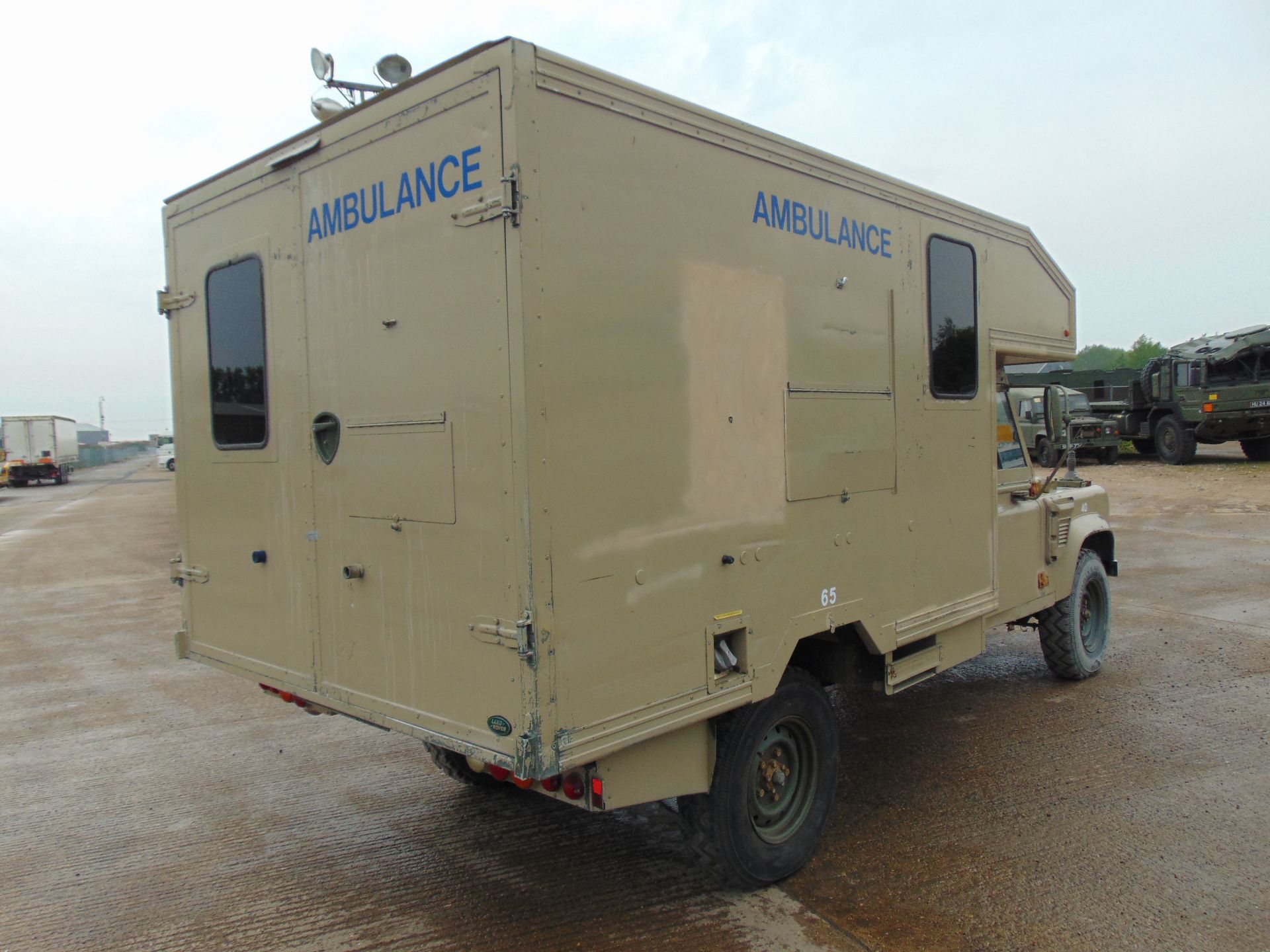 Military Specification Land Rover Wolf 130 ambulance - Image 8 of 18