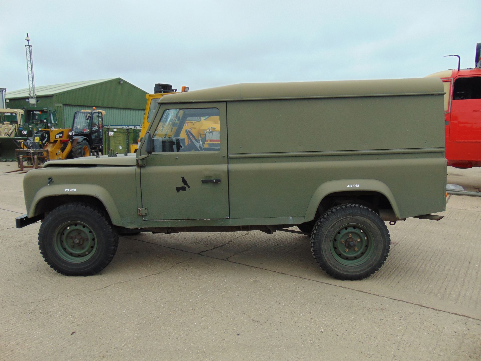 Land Rover Defender 110 300TDi - Image 4 of 18