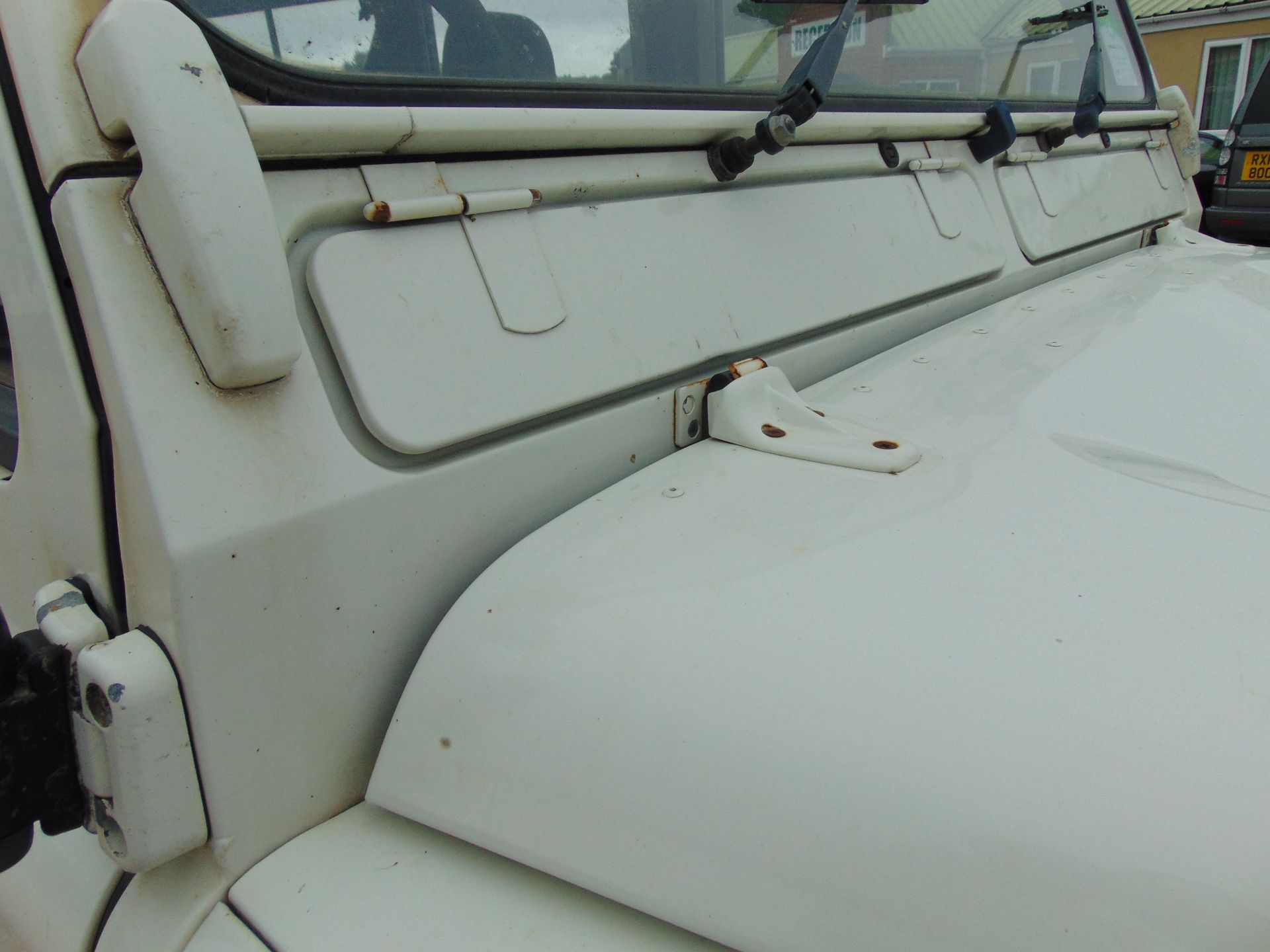 Land Rover 110 TD5 Station Wagon - Image 17 of 22