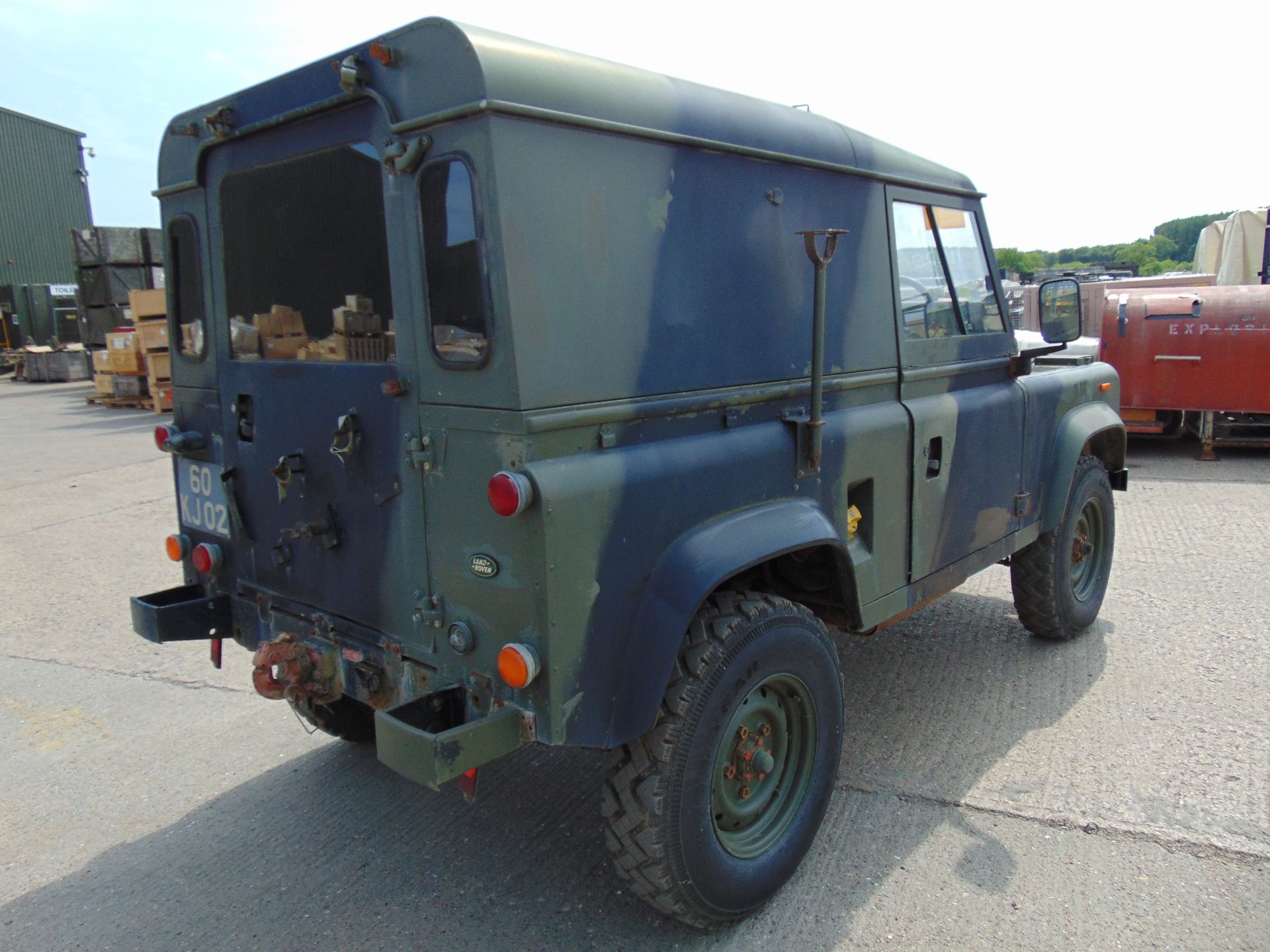 Land Rover Defender 90 Hard Top - Image 8 of 18