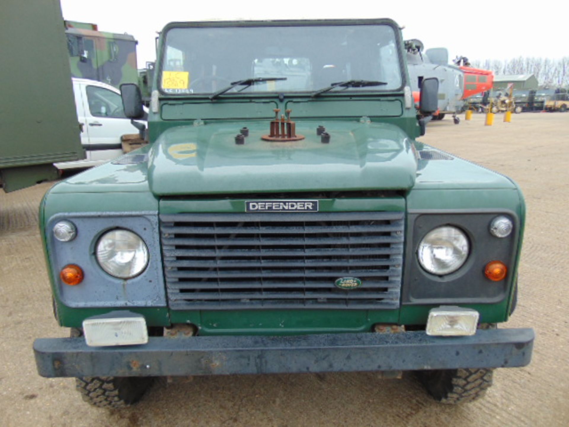 Land Rover Defender 110 300TDi - Image 2 of 17