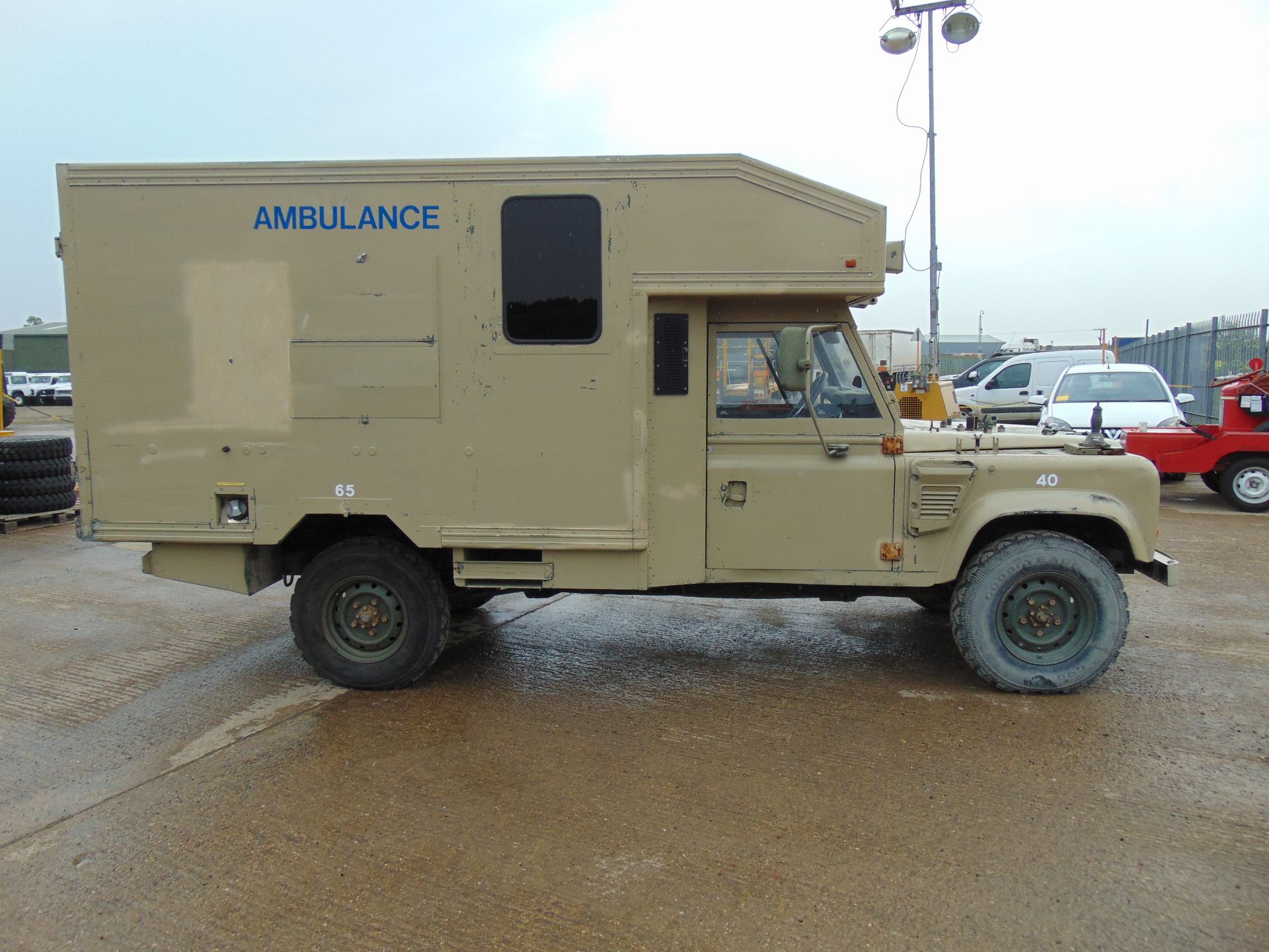 Military Specification Land Rover Wolf 130 ambulance - Image 5 of 18