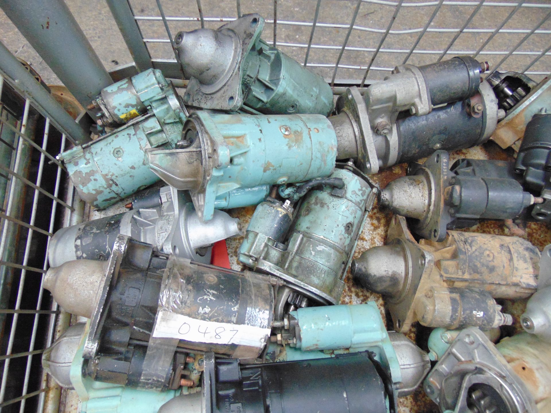 43 x Takeout Land Rover Starter Motors - Image 2 of 9