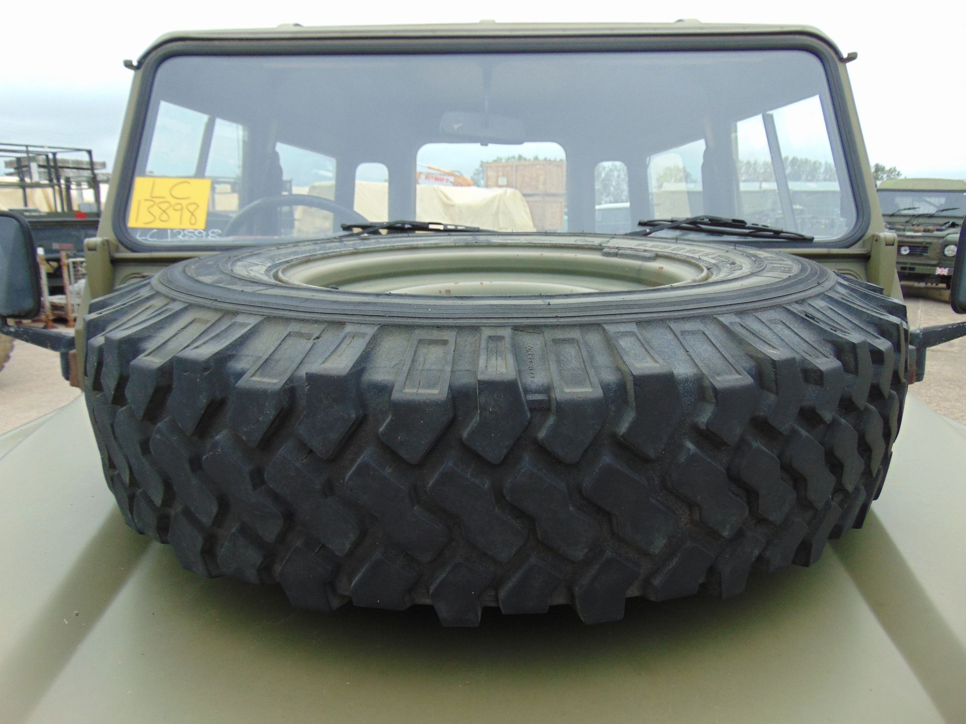 Land Rover Defender 90 Hard Top - Image 18 of 20