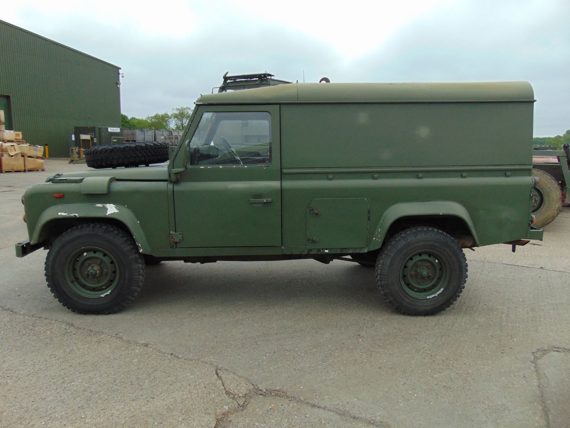 Land Rover Defender 110 Winterised Hard Top - Image 4 of 24