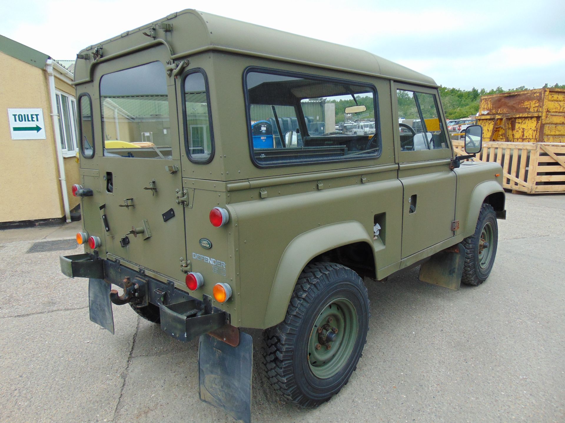 Land Rover Defender 90 Hard Top - Image 8 of 20