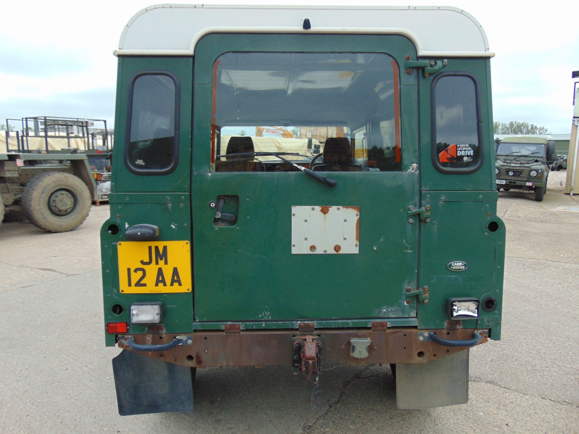 Land Rover Defender 110 300TDi - Image 7 of 20