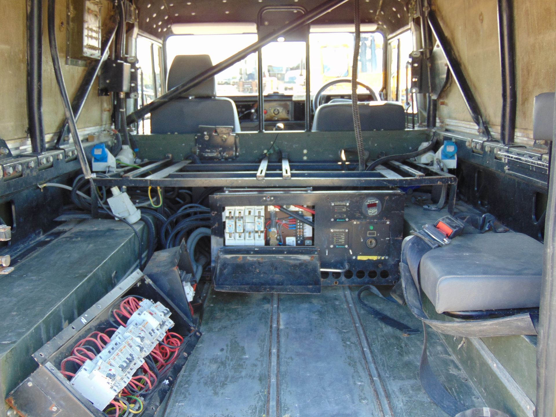 Land Rover Wolf 110 Hard Top Spice Comms vehicle - Image 13 of 25