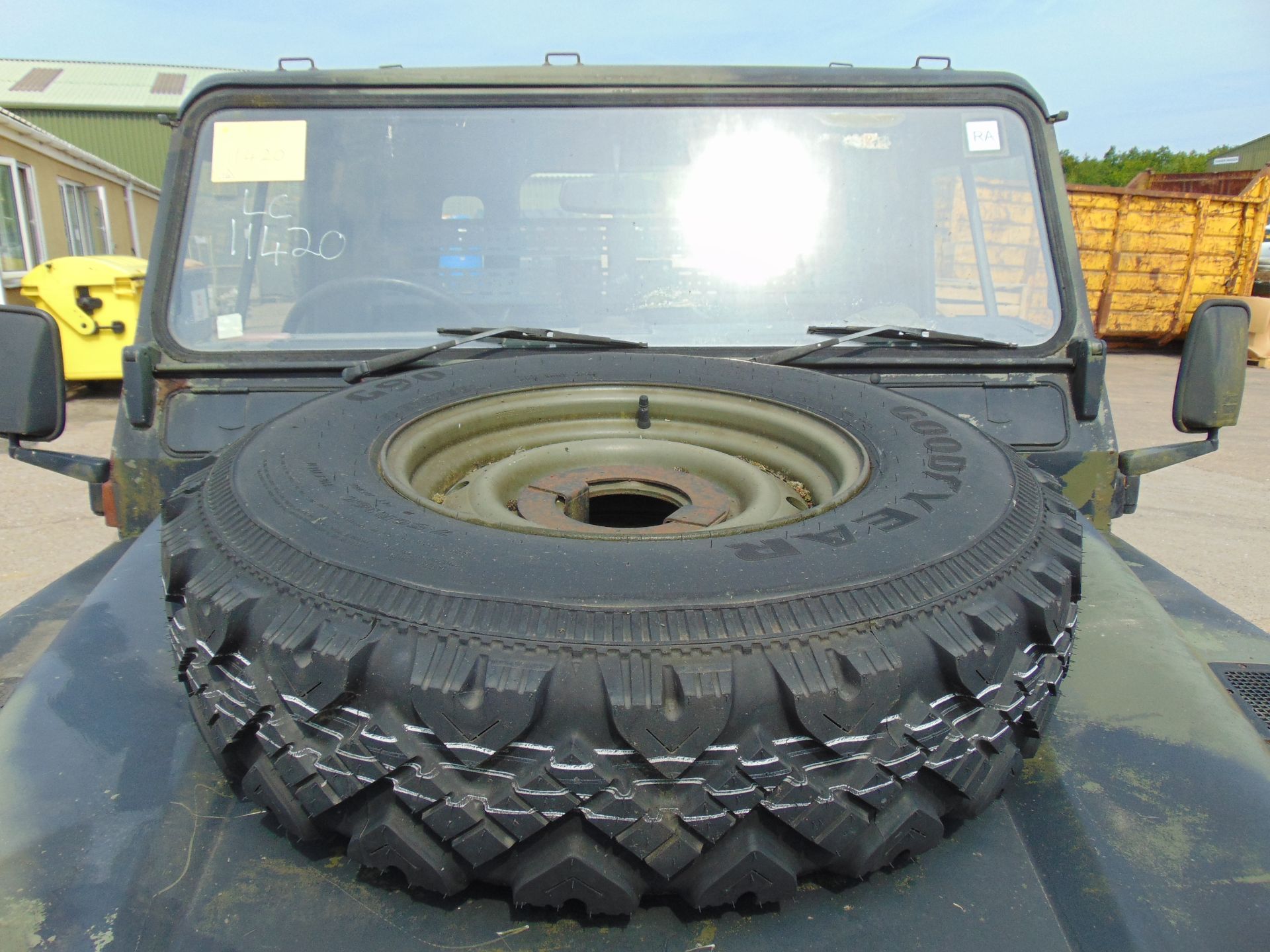 Land Rover Defender 90 Hard Top - Image 14 of 18