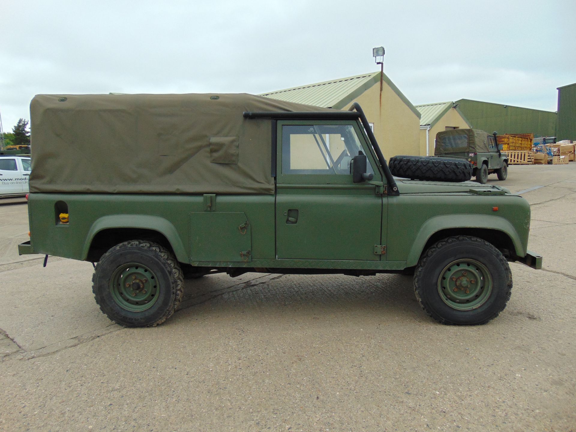 Land Rover TITHONUS 110 Soft Top R380 Gearbox - Image 5 of 19