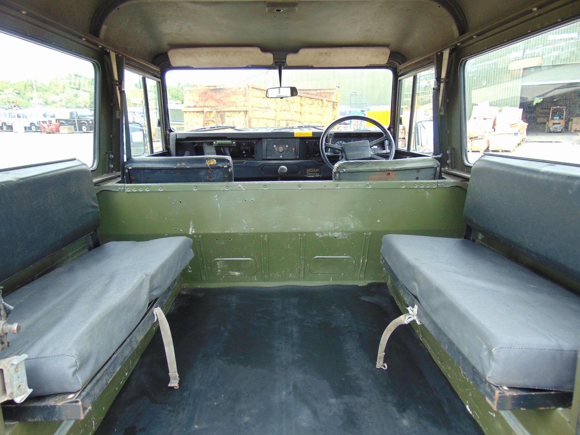 Land Rover Defender 90 Hard Top - Image 13 of 20