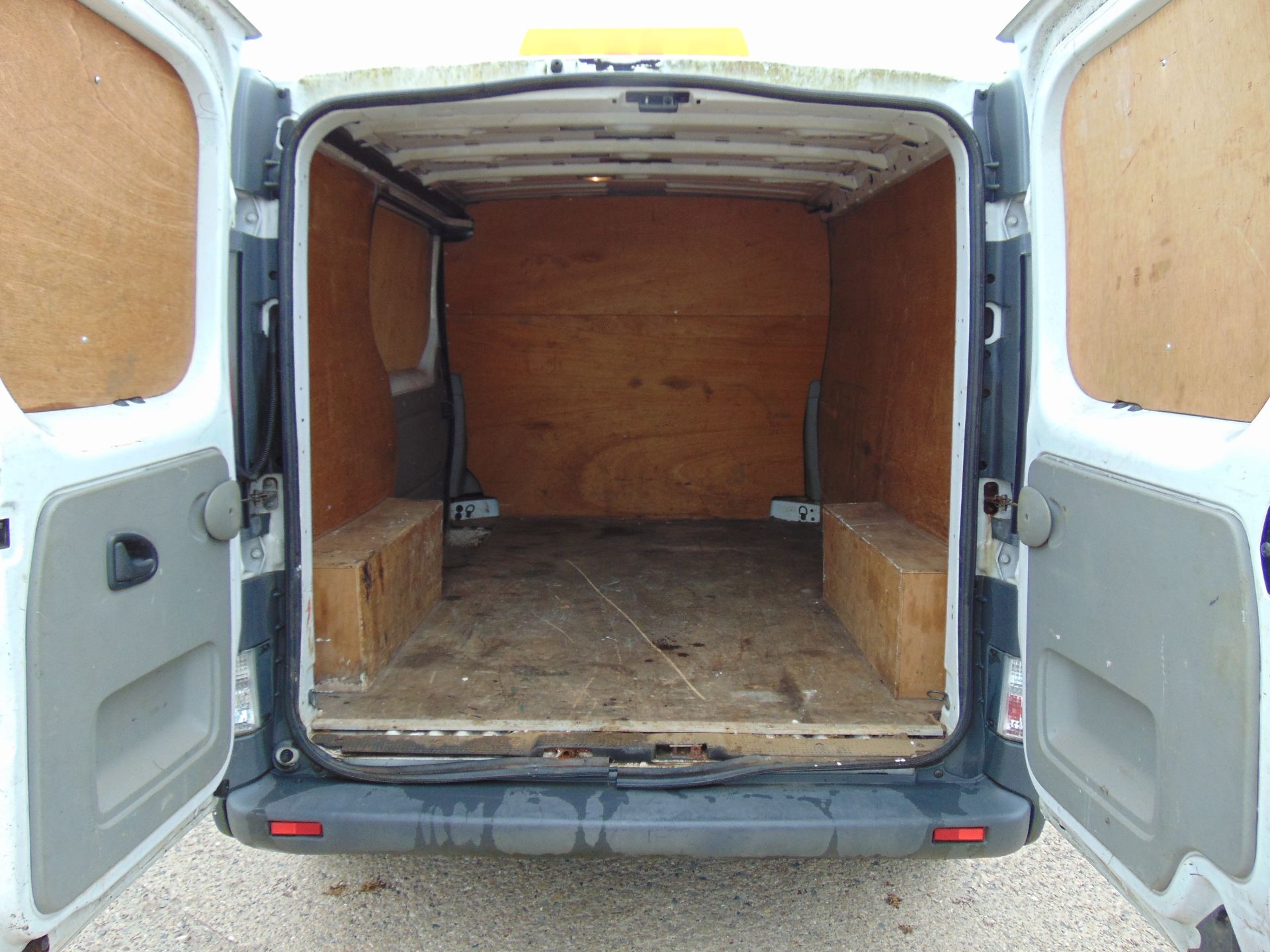 Vauxhall Vivaro 1.9 CDTi Panel Van - Image 10 of 16