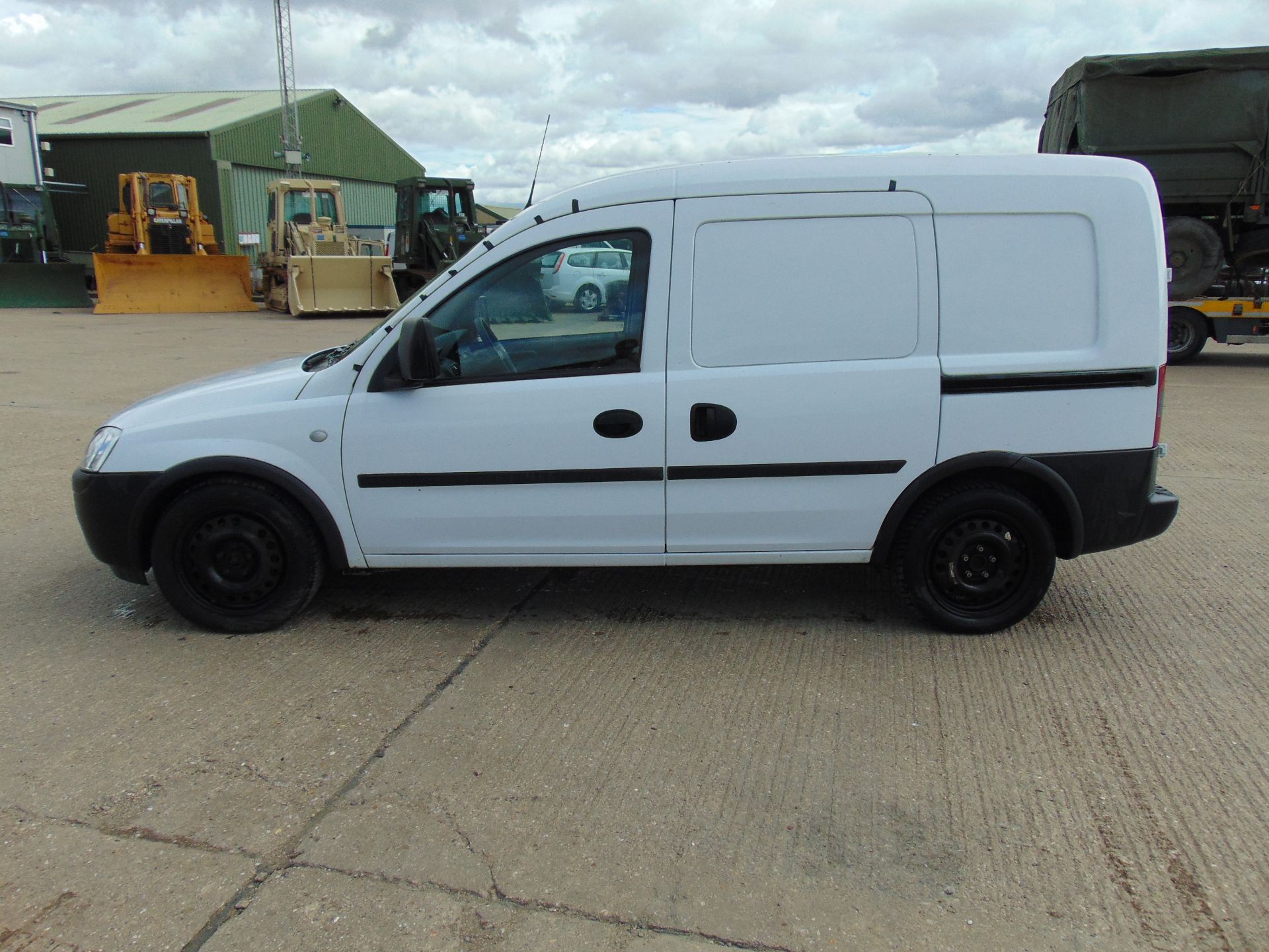 Vauxhall Combo 1.7 CDTi Panel Van - Image 4 of 17