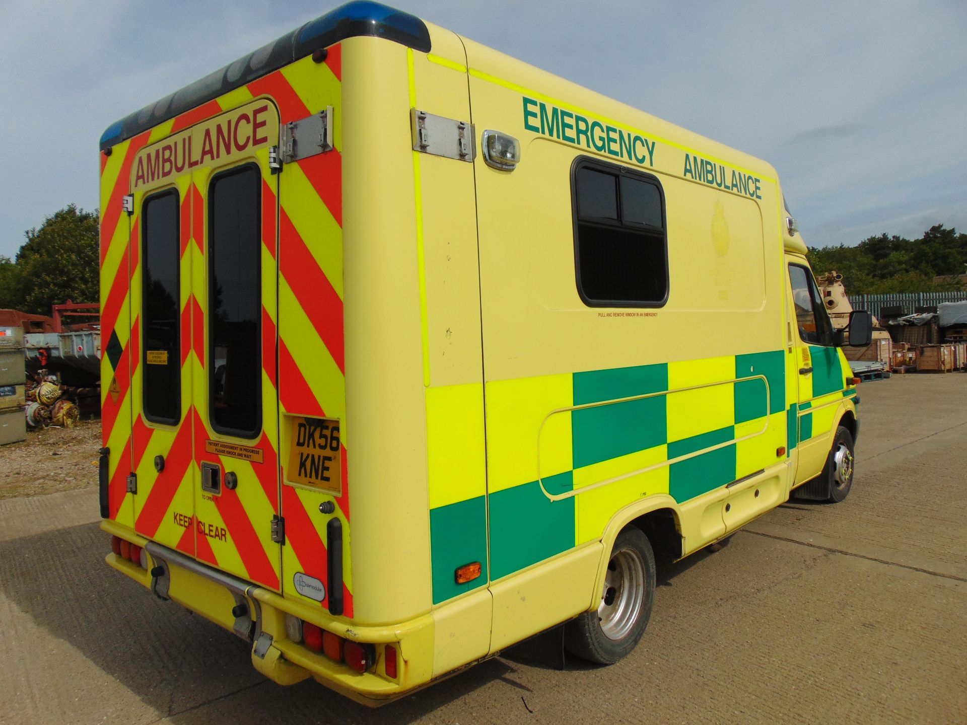 Mercedes Sprinter 515 CDI Turbo diesel ambulance - Image 8 of 20