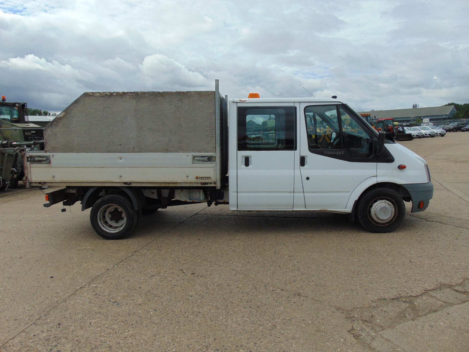 Ford Transit 115 T350 Crew Cab Flat Bed Tipper - Image 6 of 15