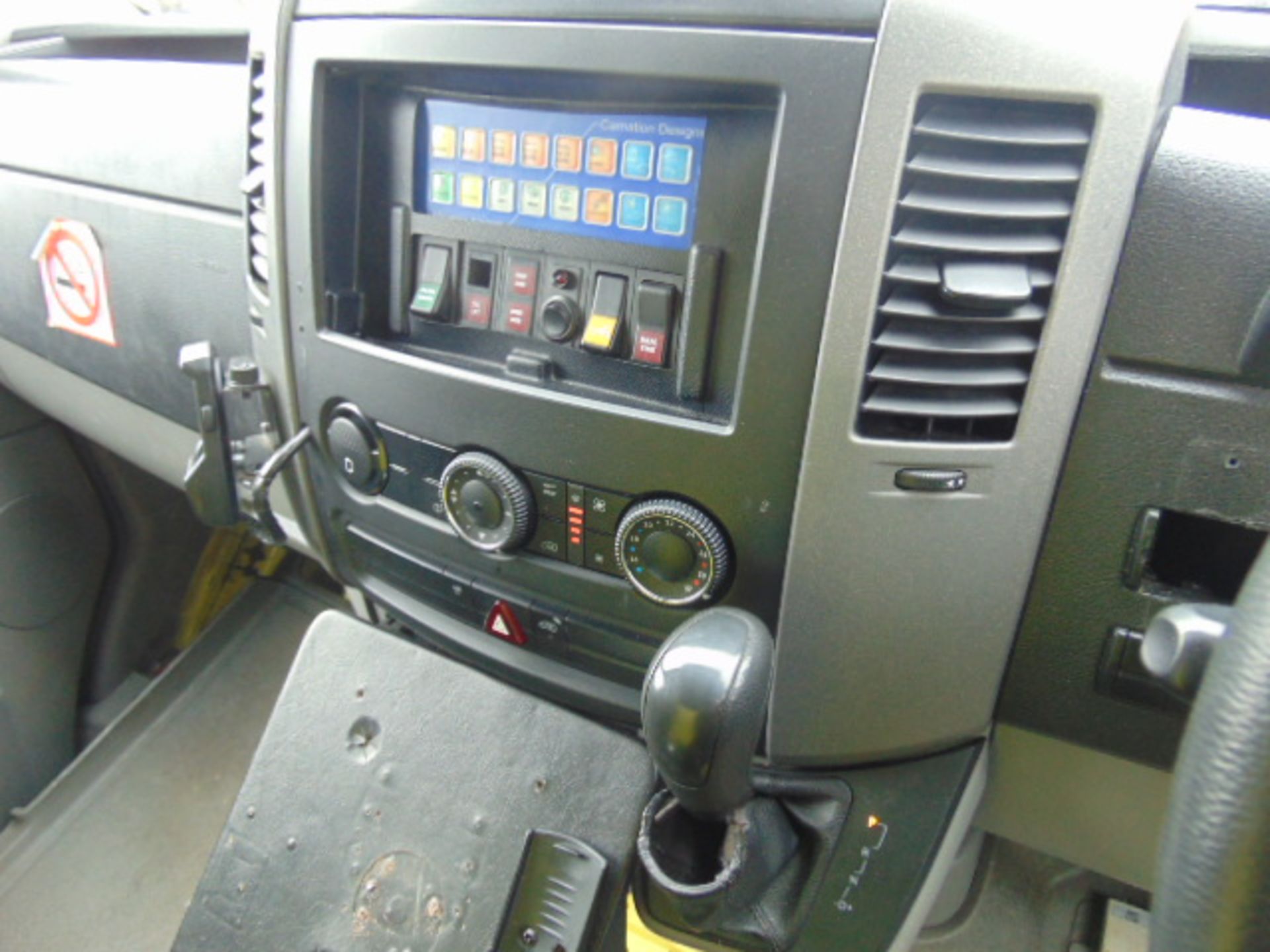 Mercedes Sprinter 515 CDI Turbo diesel ambulance - Image 11 of 18
