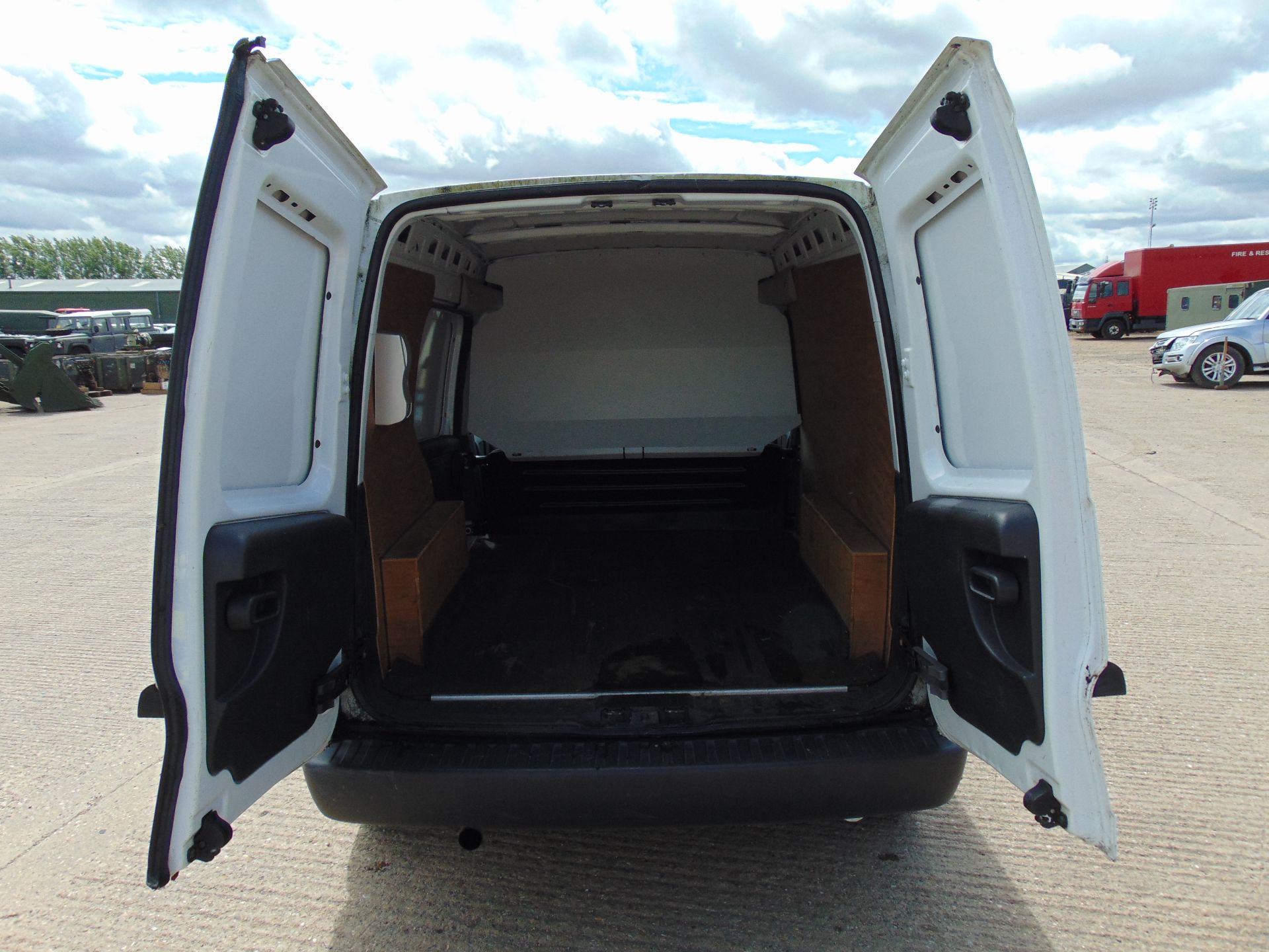 Vauxhall Combo 1.7 CDTi Panel Van - Image 15 of 17