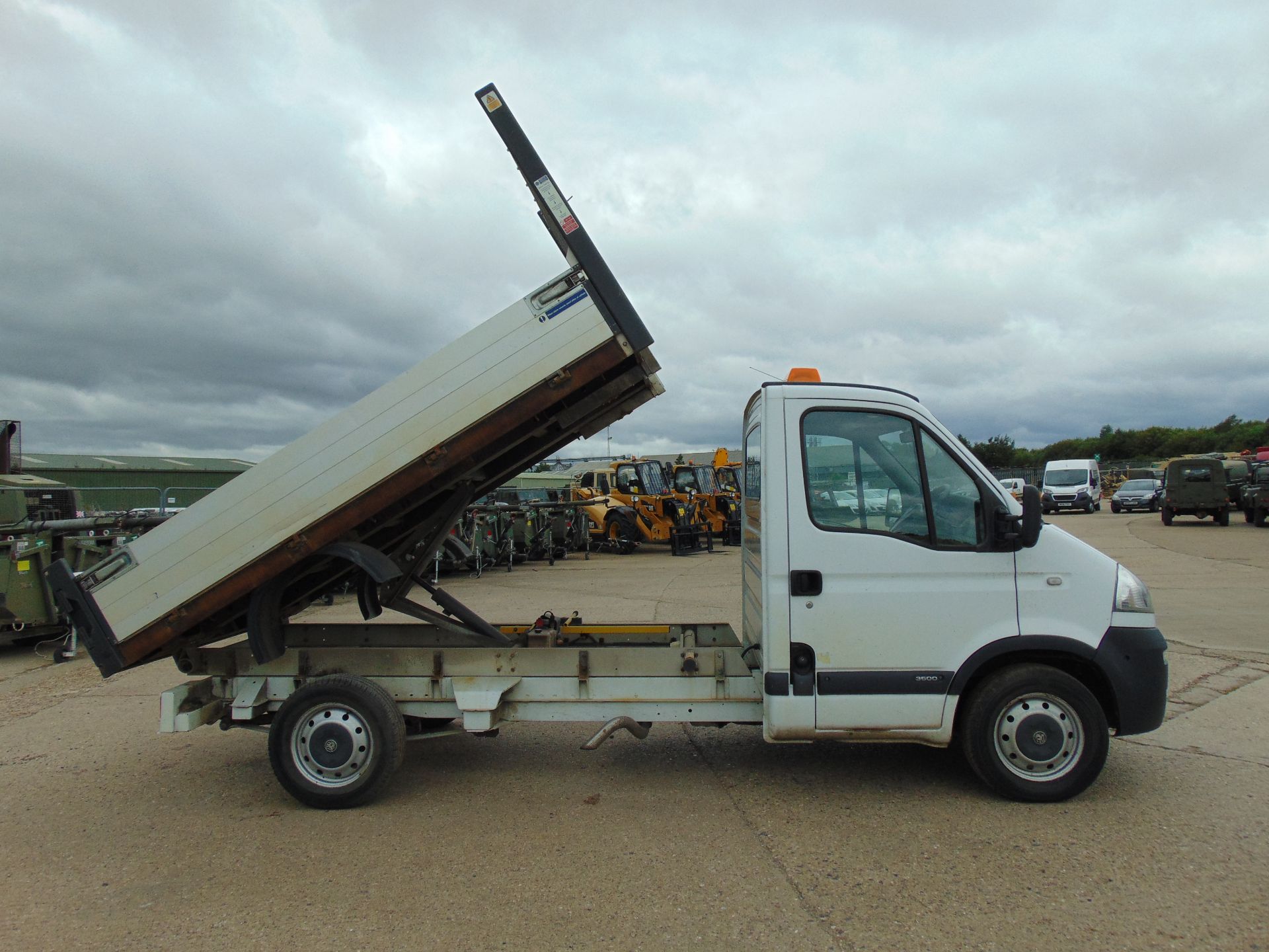 2010 Vauxhall Movano 3500 2.5 CDTi MWB Flat Bed Tipper - Image 7 of 14