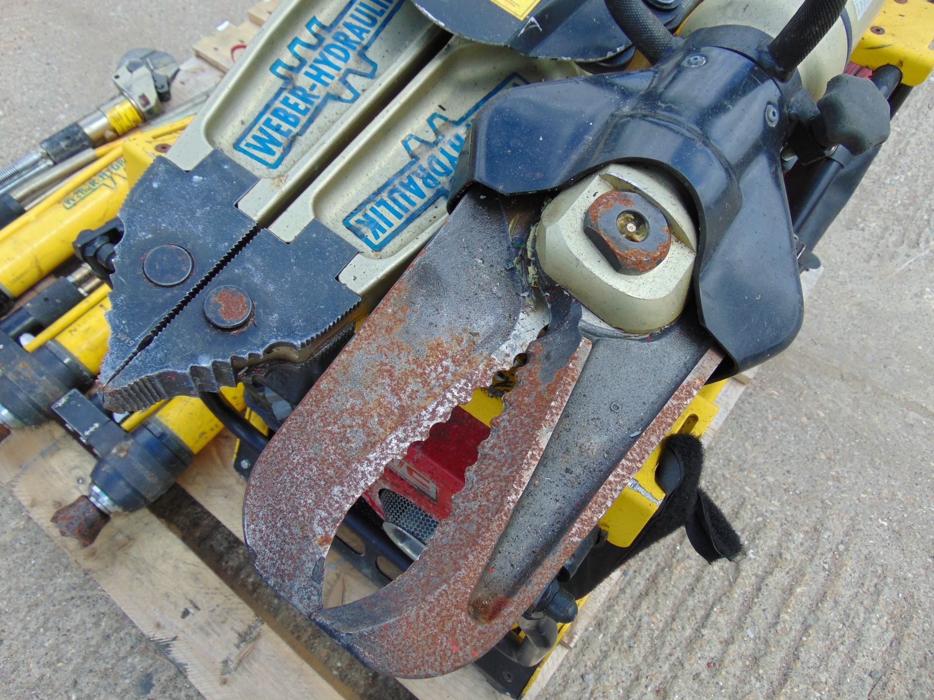 Weber Hydraulic Jaws Of Life Rescue set - Image 4 of 10